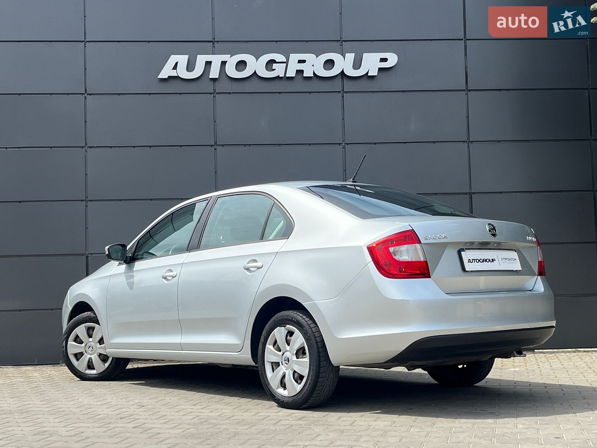 Skoda Rapid 2017 VIN TMBAA2NH1HB100782 фото оголошення 3 з 15
