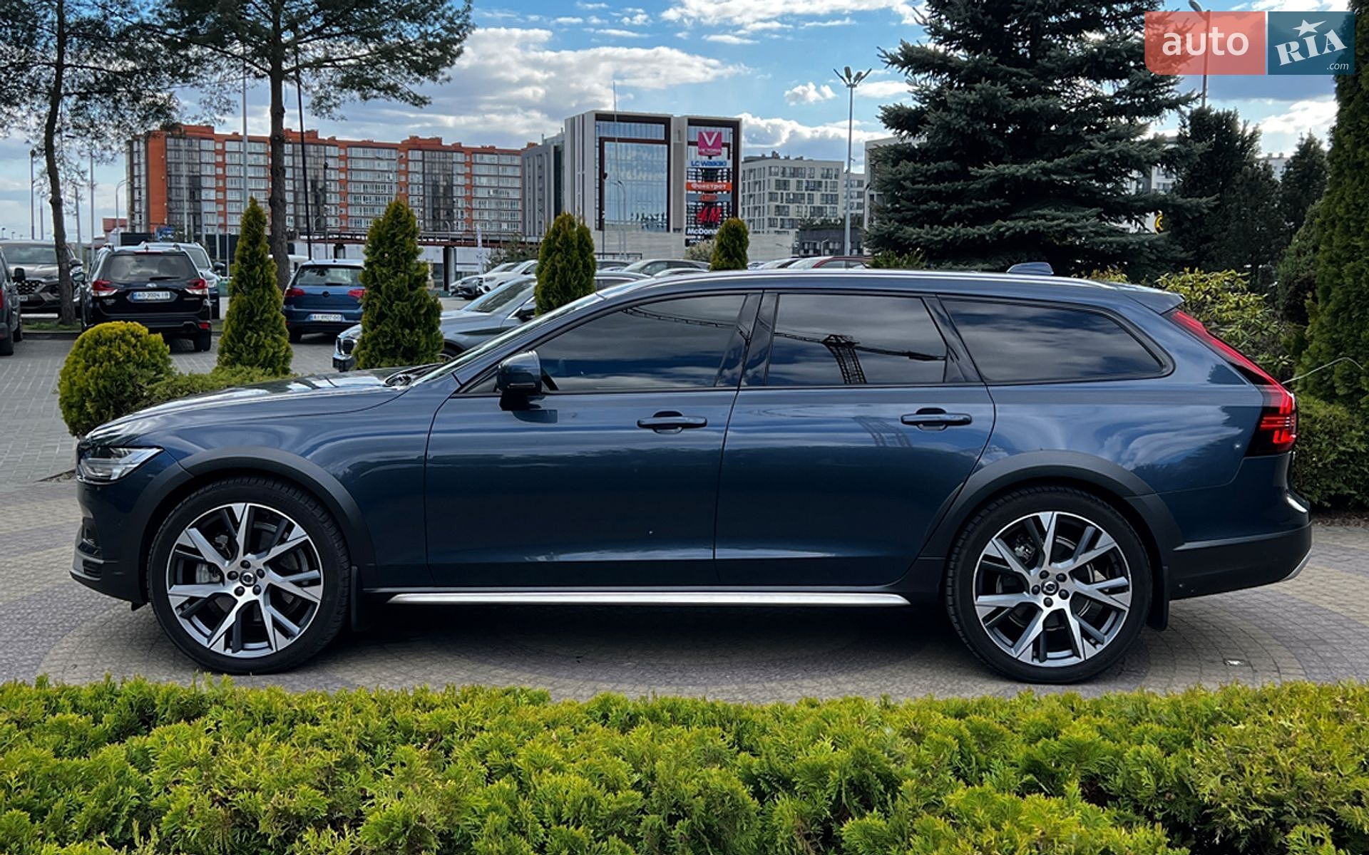 Volvo V90 Cross Country 2022 VIN YV4062NC8P1163218 фото оголошення 4 з 33