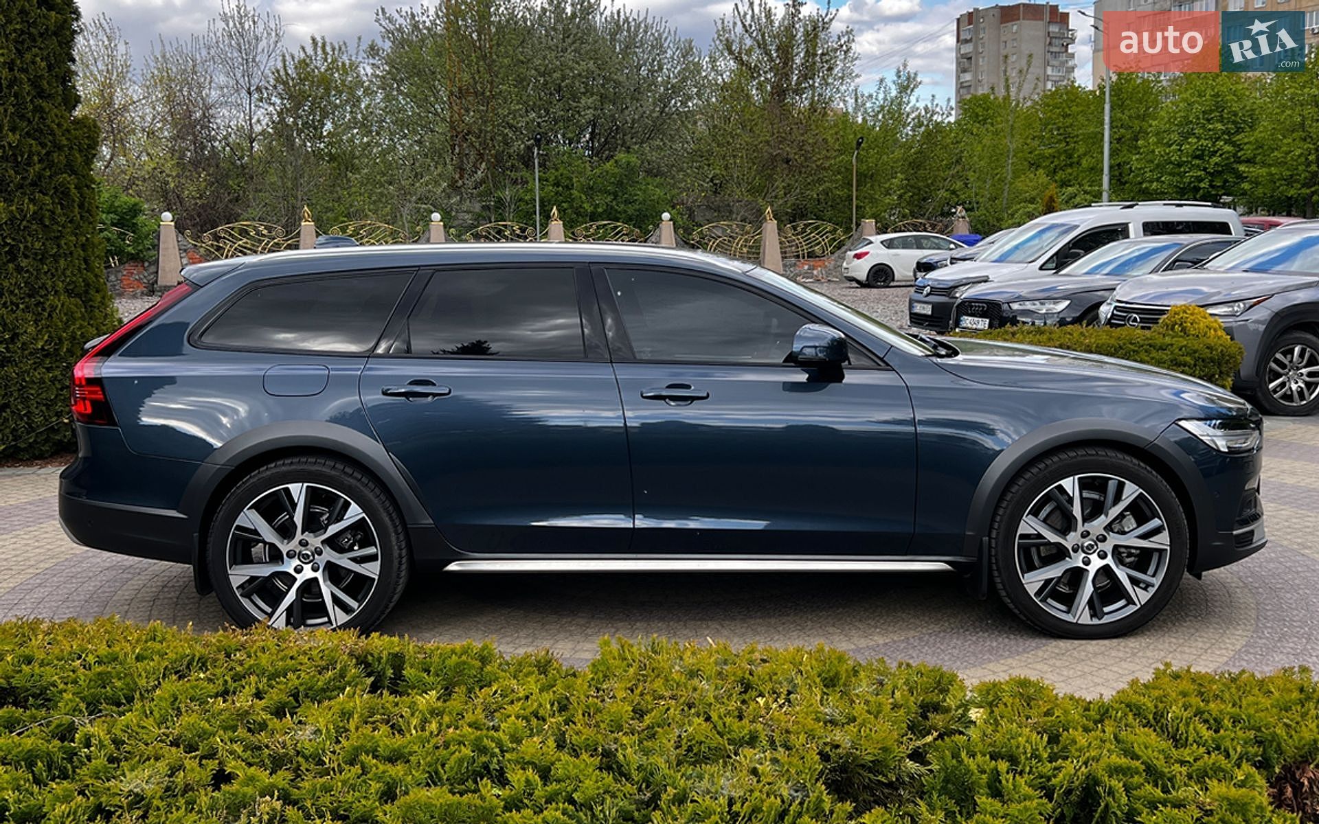 Volvo V90 Cross Country 2022 VIN YV4062NC8P1163218 фото оголошення 8 з 33