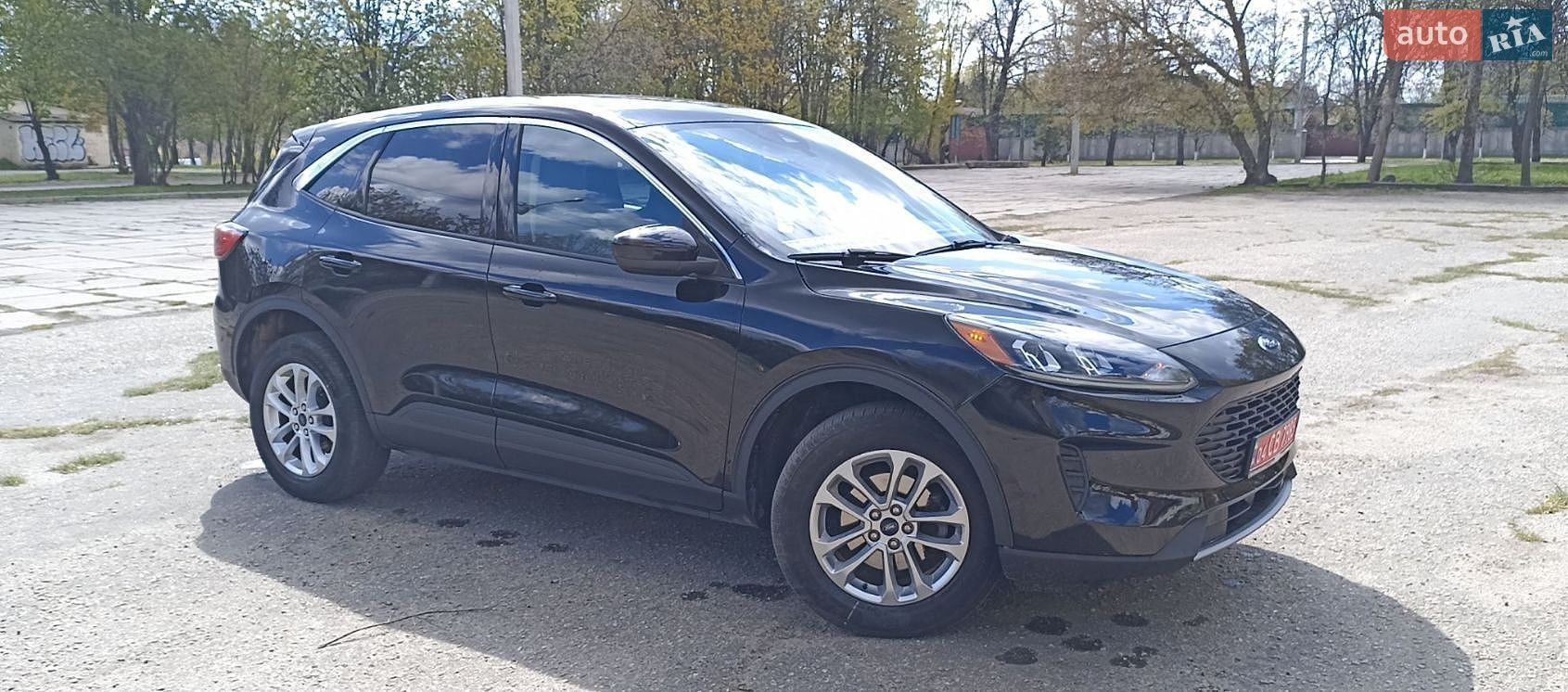 Ford Escape 2020 VIN 1FMCU9G61LUC15301 фото оголошення 5 з 25