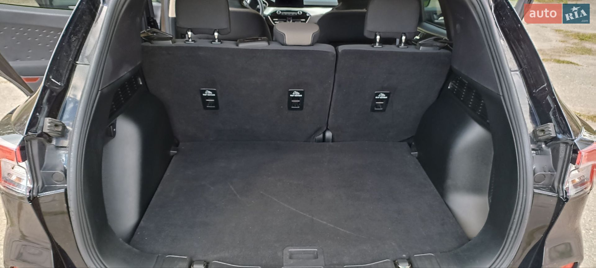 Ford Escape 2020 VIN 1FMCU9G61LUC15301 фото оголошення 14 з 25