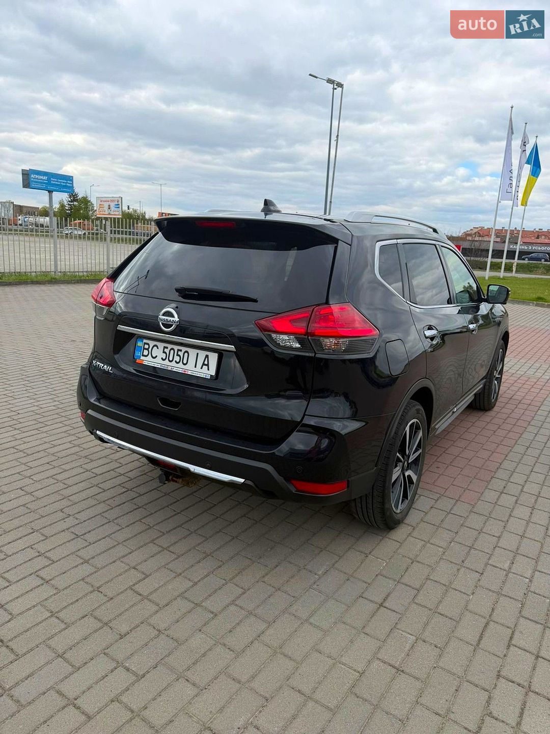 Nissan X-Trail 2017 VIN JN1JFAT32U0100550 фото оголошення 4 з 54