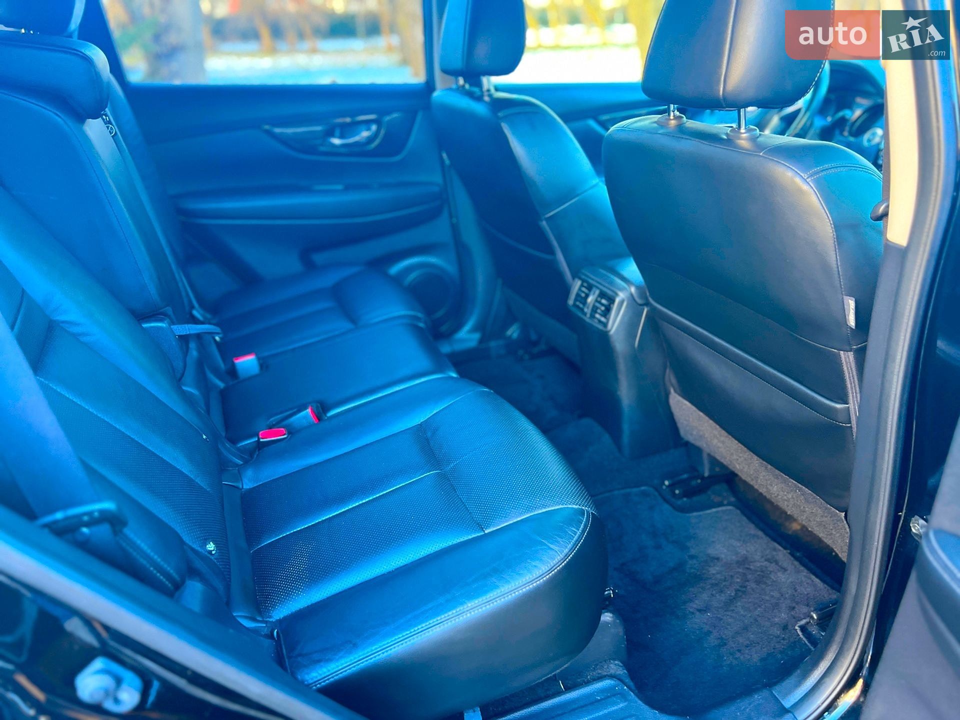 Nissan X-Trail 2017 VIN JN1JFAT32U0100550 фото оголошення 17 з 54