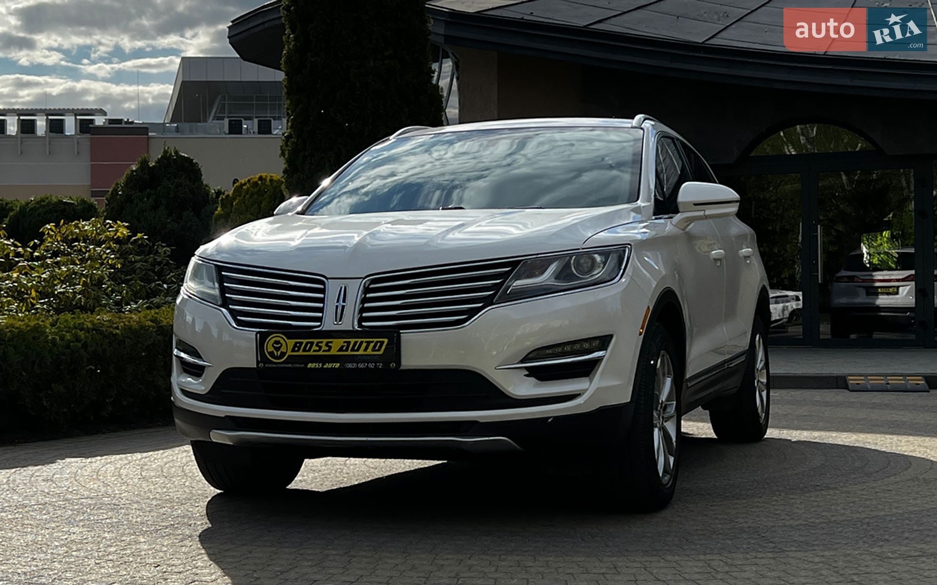 Lincoln MKC 2016 VIN 5LMCJ2D93HUL19145 фото оголошення 3 з 27