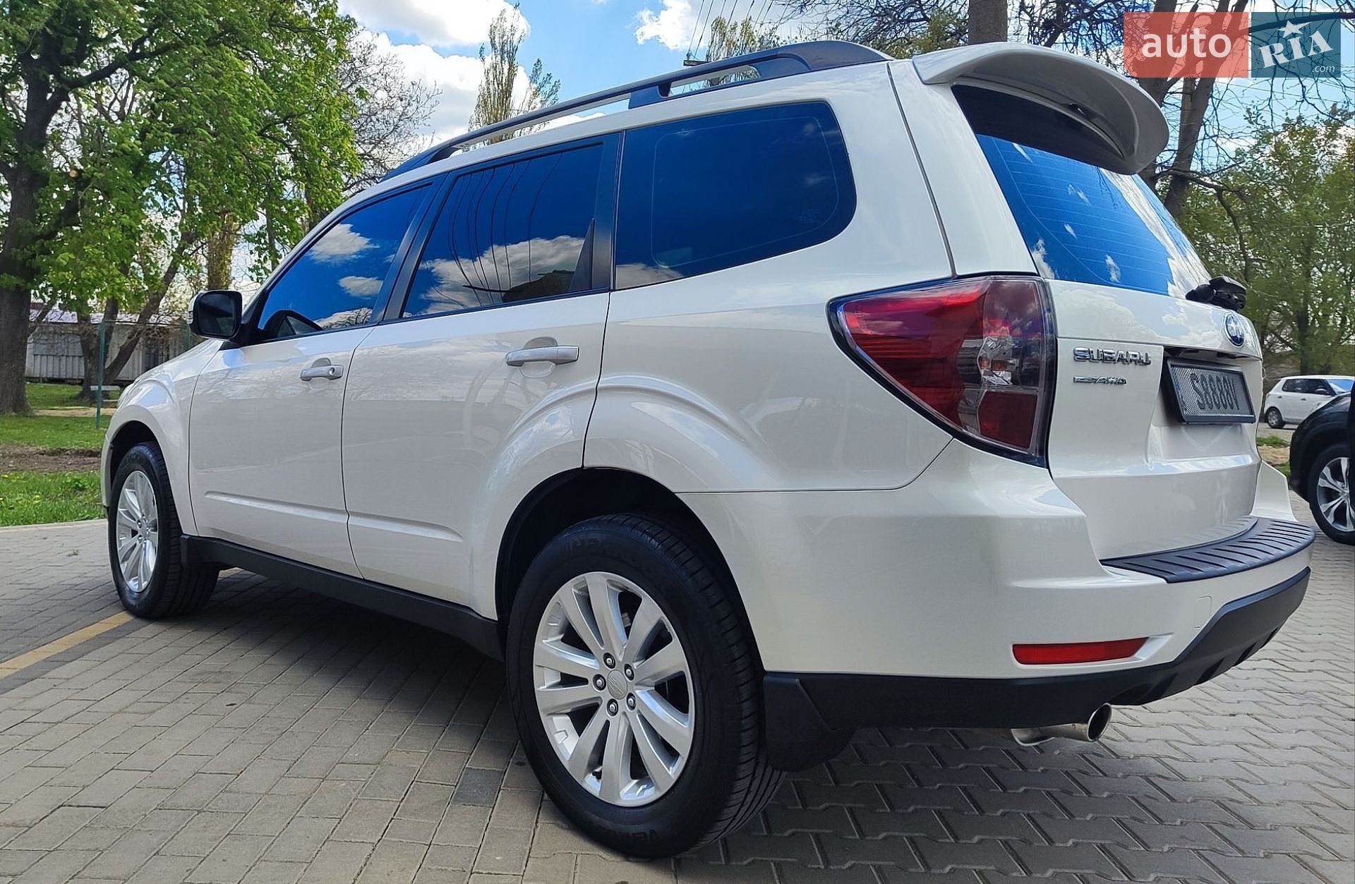 Subaru Forester 2011 VIN JF1SHJLS5BG206654 фото оголошення 2 з 5