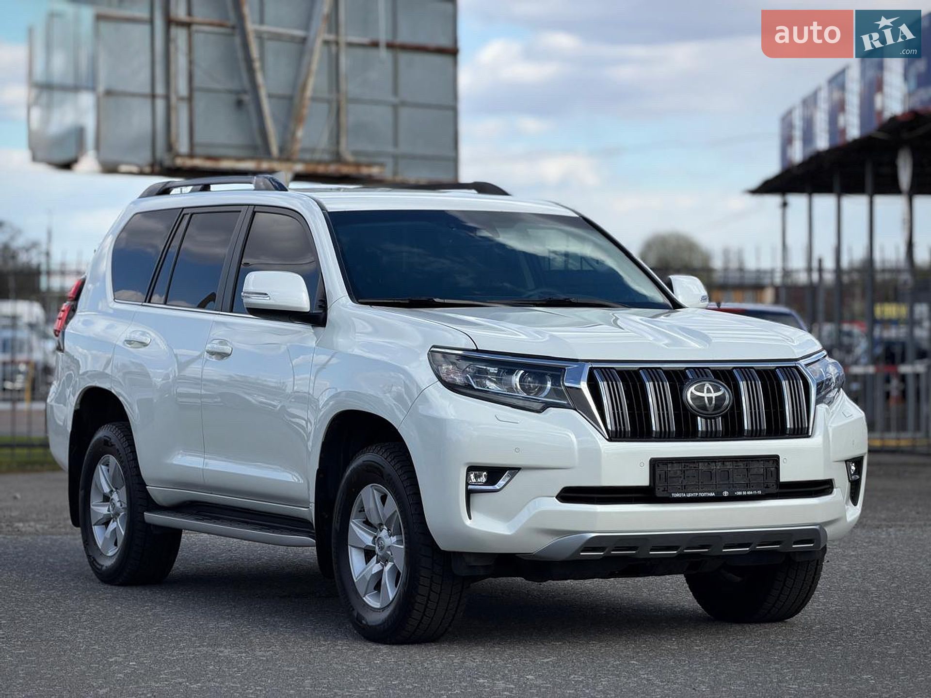 Toyota Land Cruiser Prado 2019 VIN JTEBU3FJ80K175983 фото оголошення 10 з 79