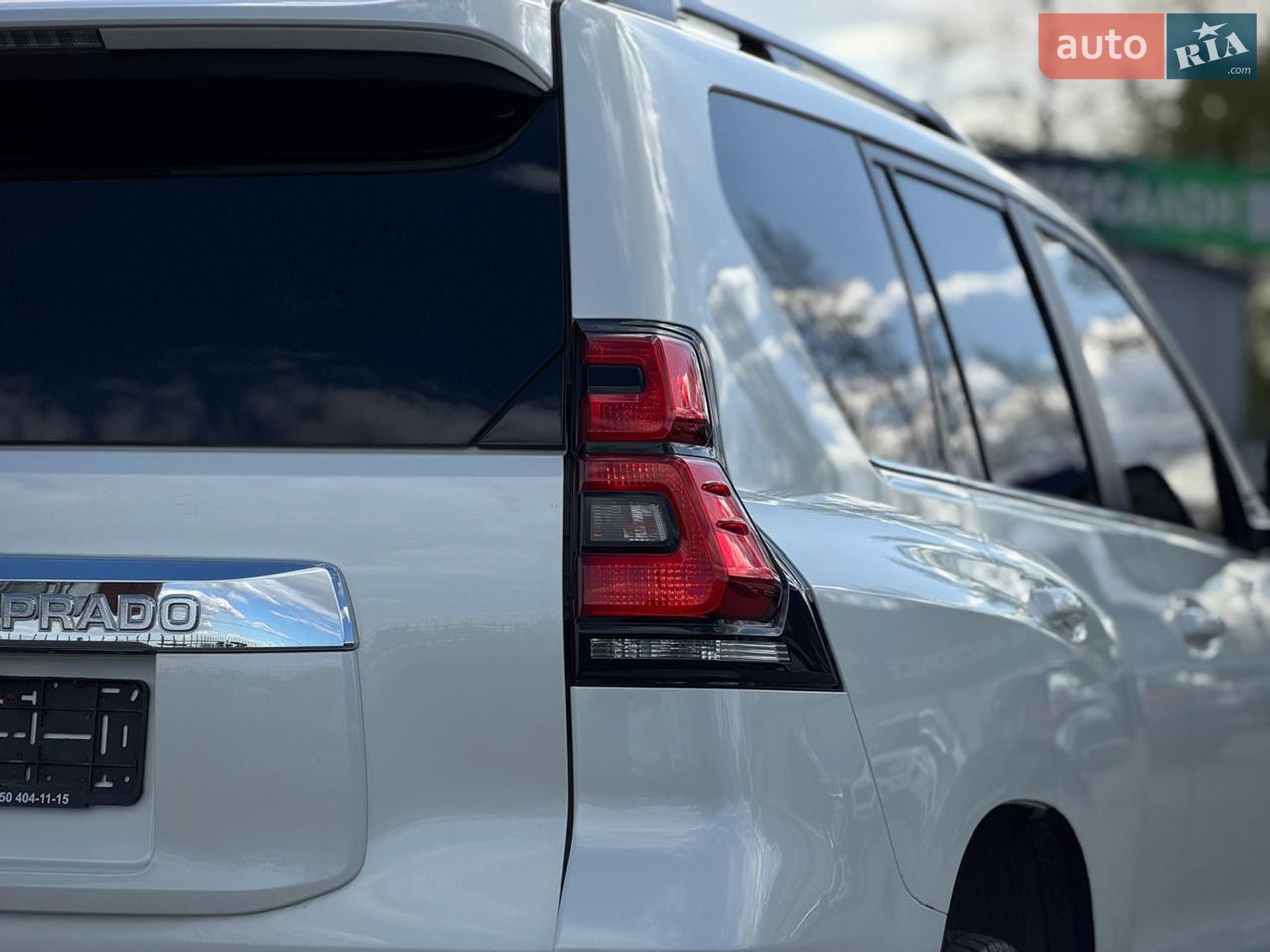 Toyota Land Cruiser Prado 2019 VIN JTEBU3FJ80K175983 фото оголошення 11 з 79