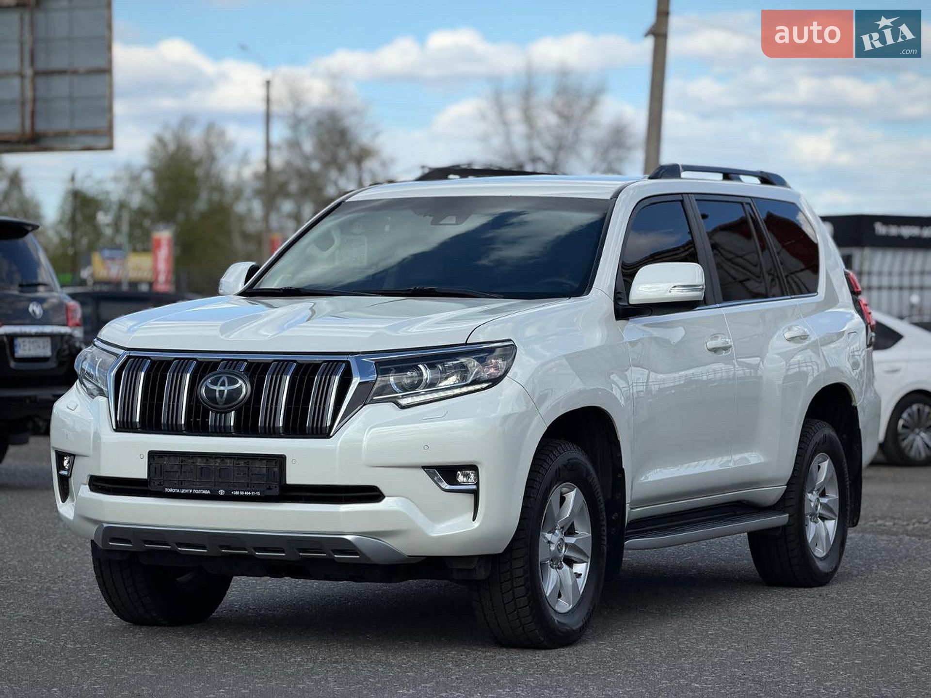Toyota Land Cruiser Prado 2019 VIN JTEBU3FJ80K175983 фото оголошення 18 з 79