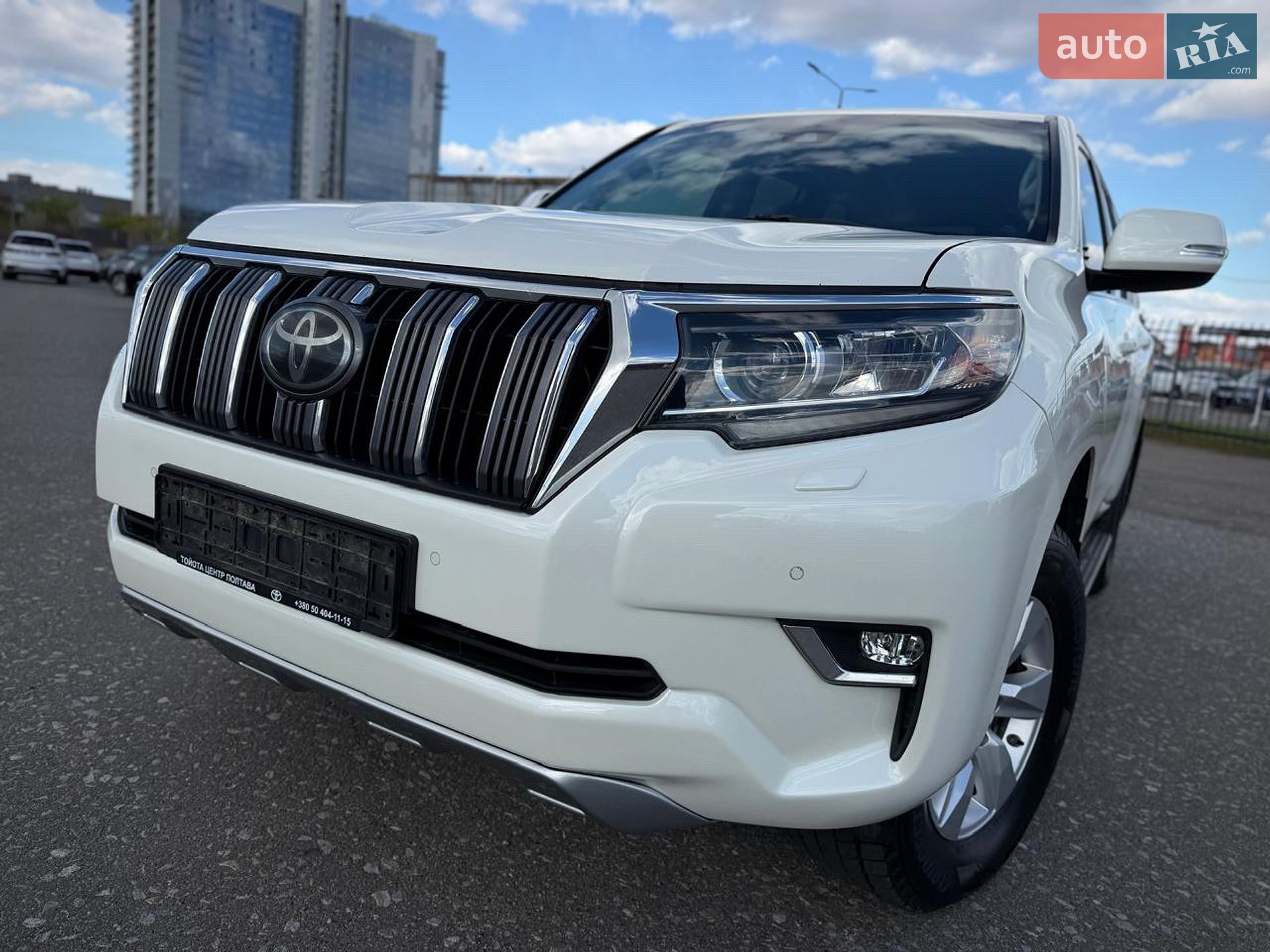 Toyota Land Cruiser Prado 2019 VIN JTEBU3FJ80K175983 фото оголошення 20 з 79