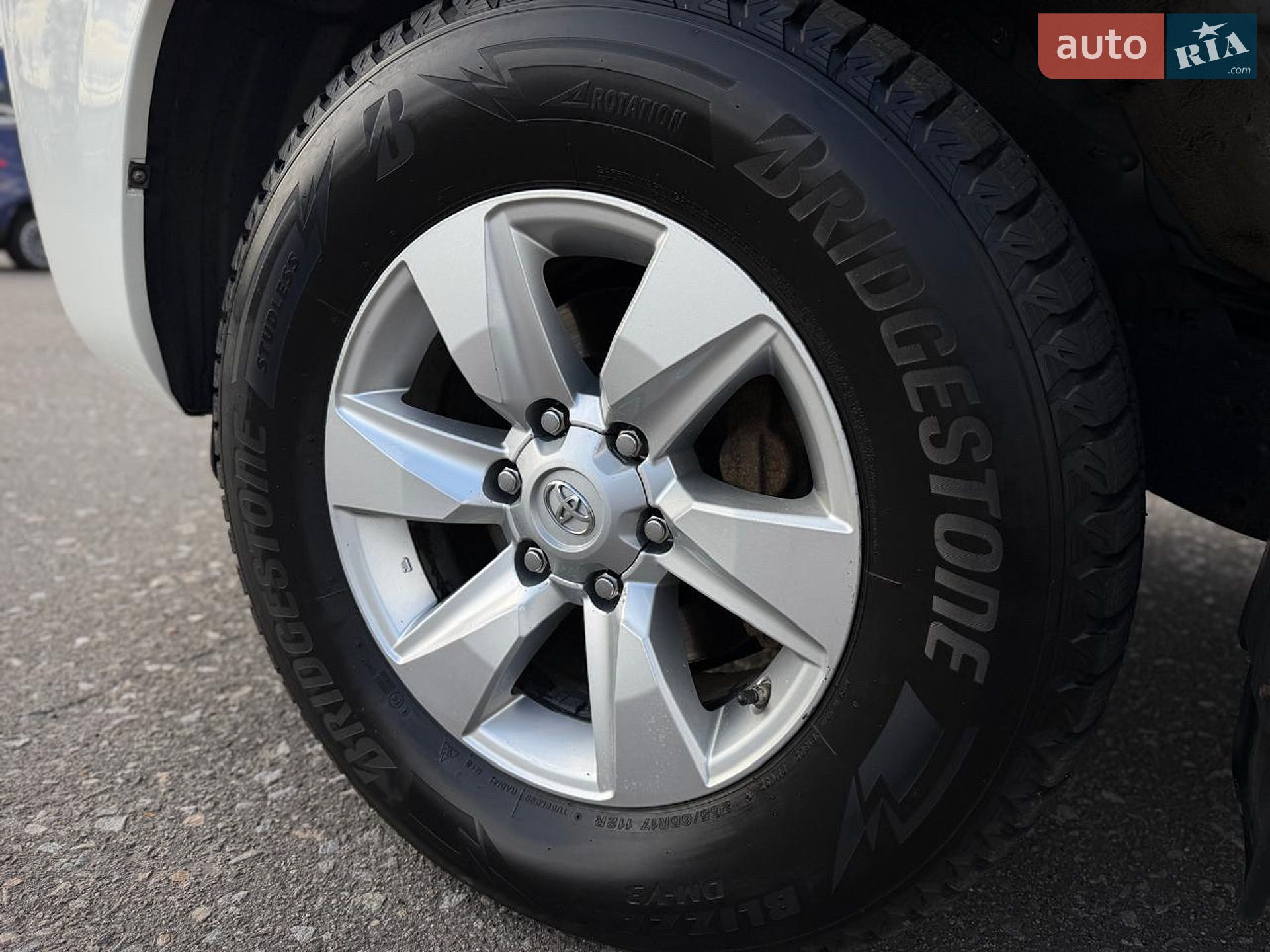 Toyota Land Cruiser Prado 2019 VIN JTEBU3FJ80K175983 фото оголошення 29 з 79
