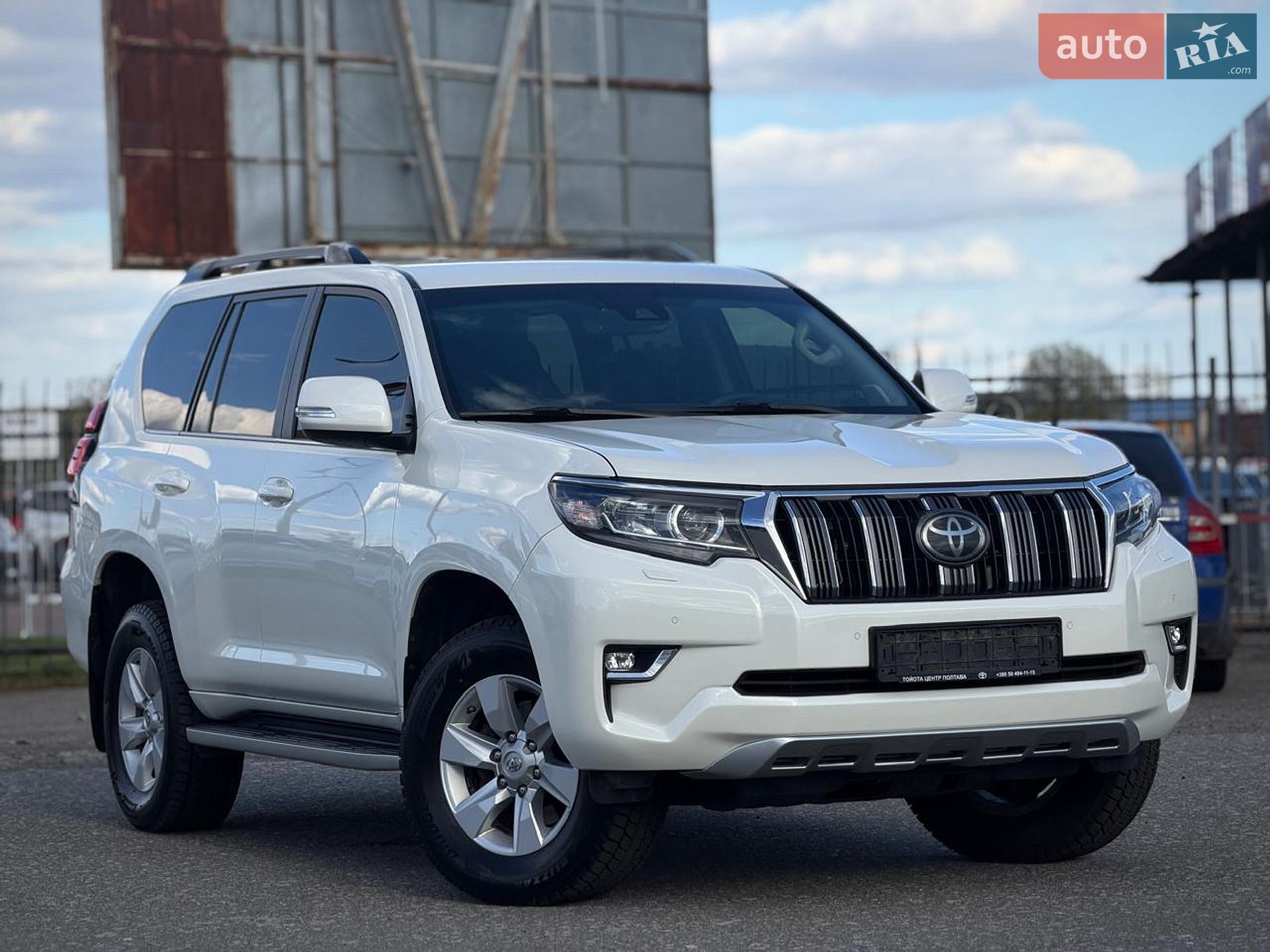 Toyota Land Cruiser Prado 2019 VIN JTEBU3FJ80K175983 фото оголошення 30 з 79