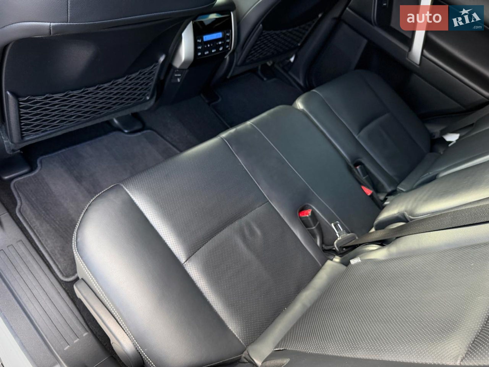 Toyota Land Cruiser Prado 2019 VIN JTEBU3FJ80K175983 фото оголошення 43 з 79