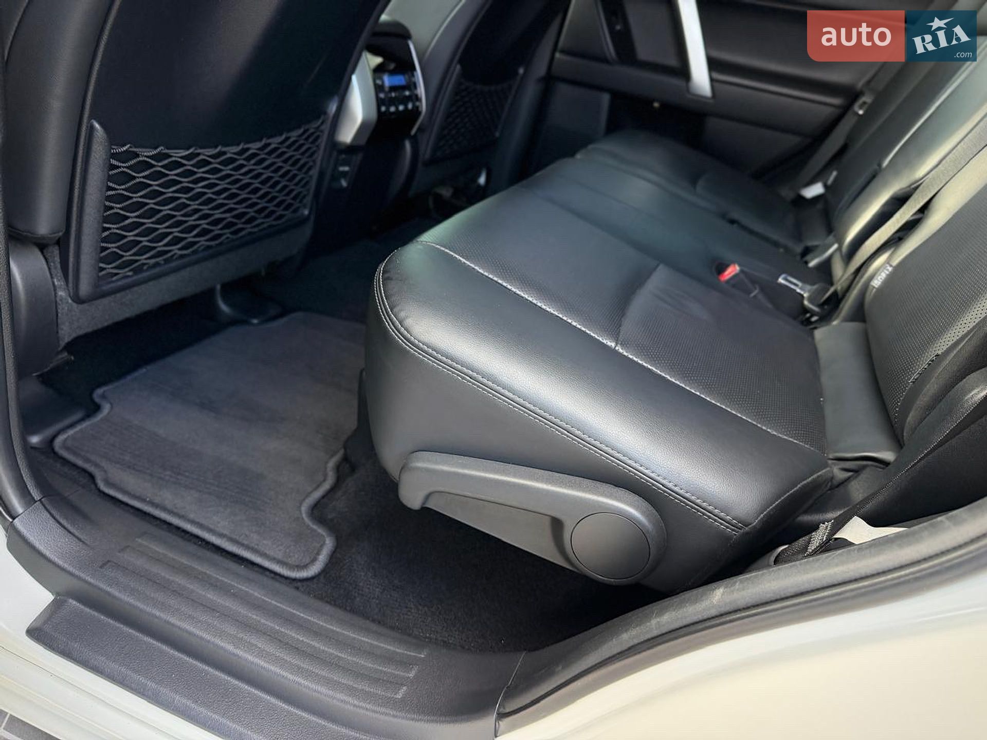 Toyota Land Cruiser Prado 2019 VIN JTEBU3FJ80K175983 фото оголошення 44 з 79