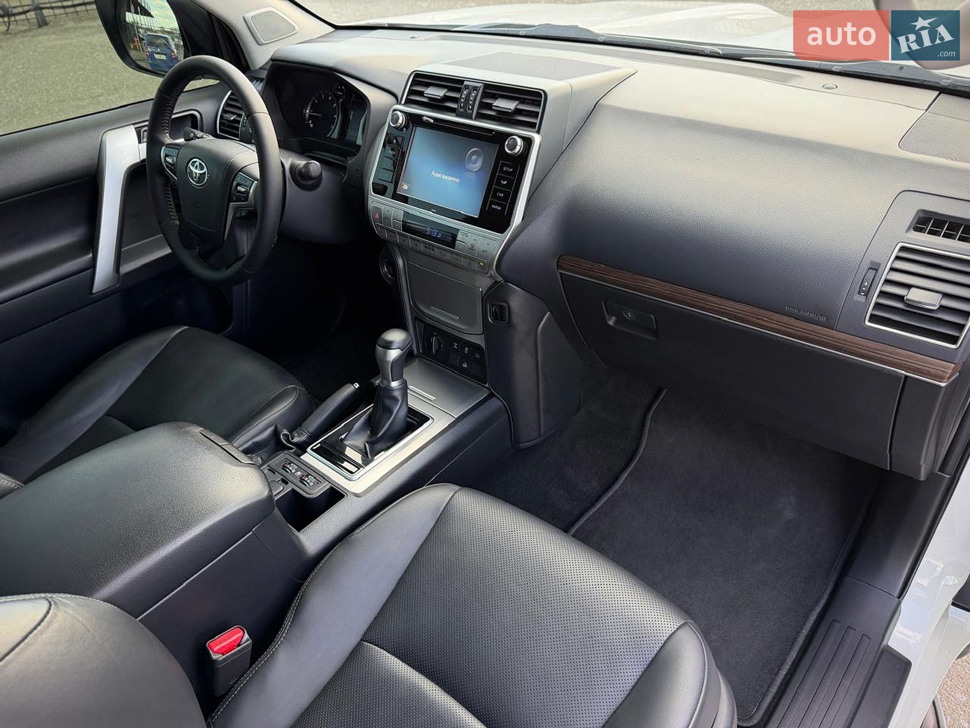 Toyota Land Cruiser Prado 2019 VIN JTEBU3FJ80K175983 фото оголошення 49 з 79