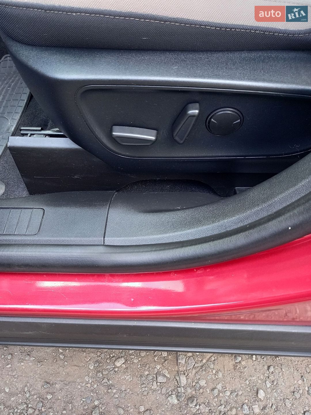 Ford Escape 2021 VIN 1FMCU0BZ7MUB04427 фото оголошення 8 з 10