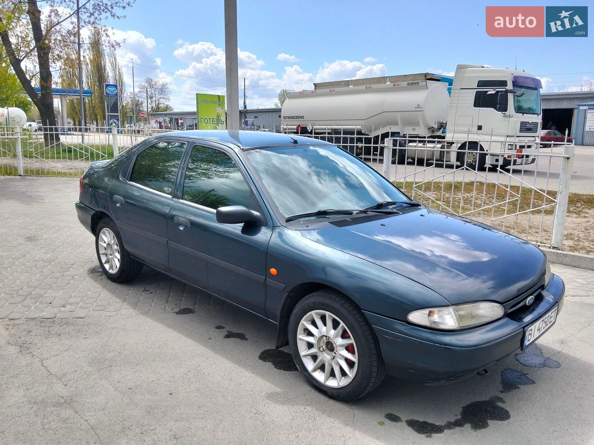 Ford Mondeo 1994 VIN WF0AXXGBBARJ60861 фото оголошення 4 з 25