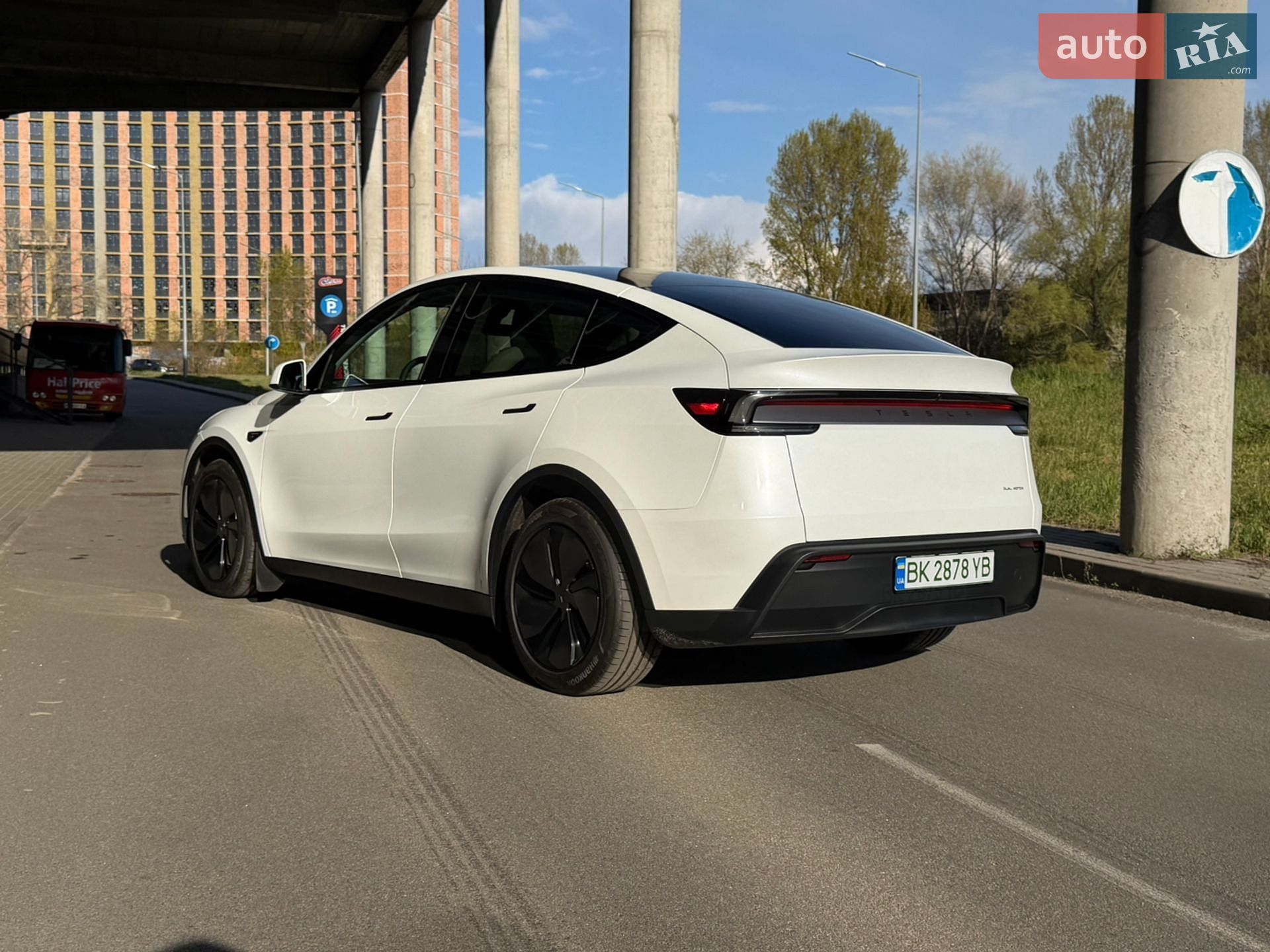 Tesla Model Y 2025 VIN XP7YGCEK5TB787705 фото оголошення 5 з 17