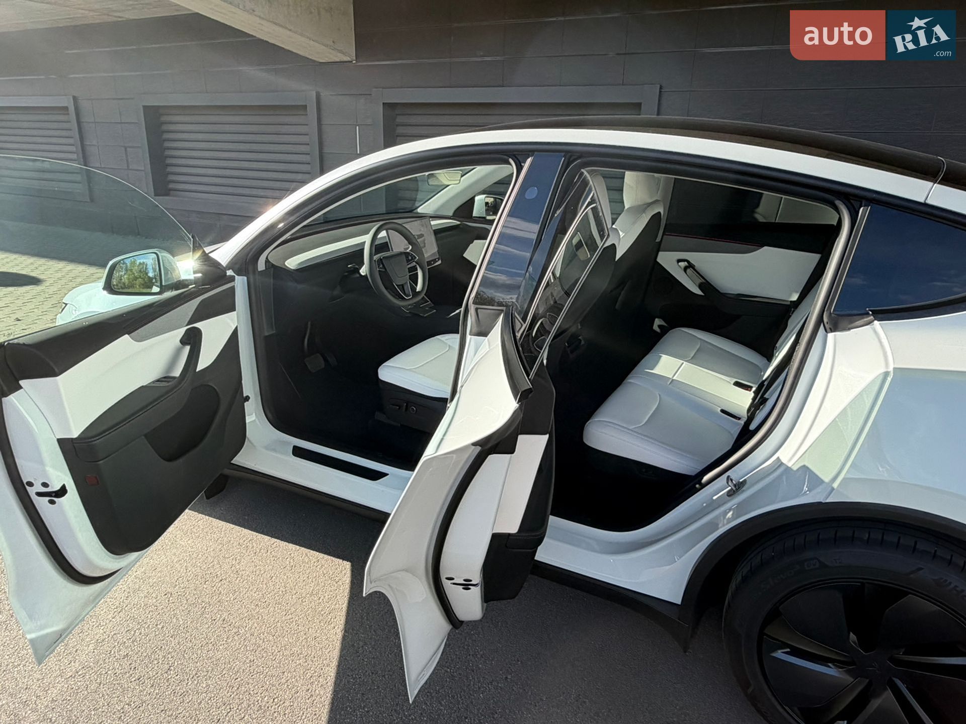 Tesla Model Y 2025 VIN XP7YGCEK5TB787705 фото оголошення 13 з 17