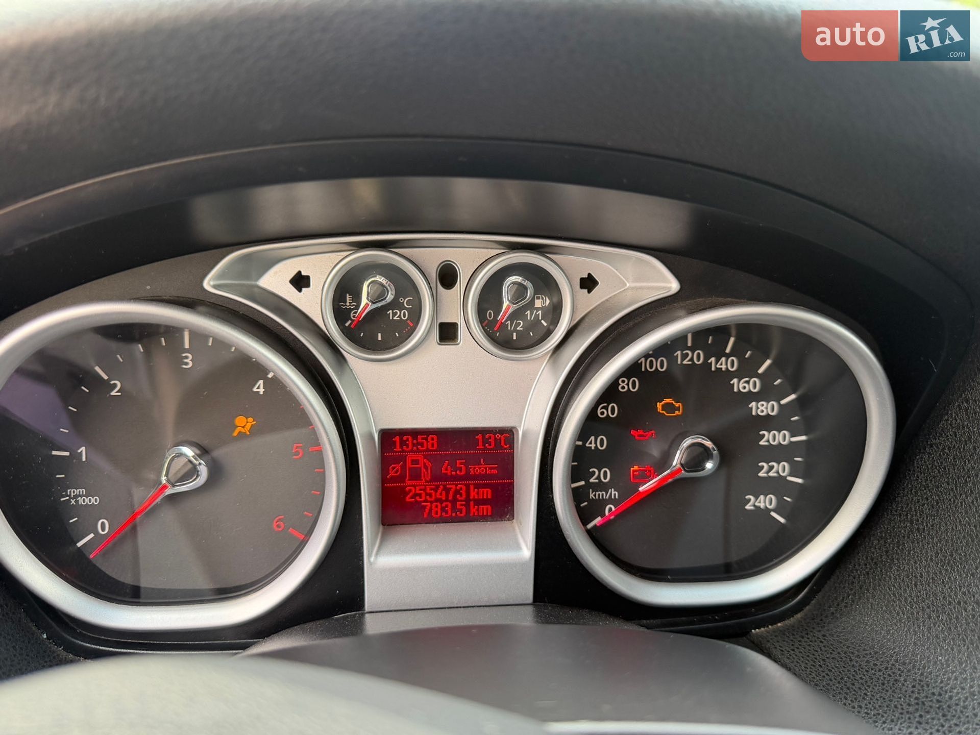 Ford Focus 2010 VIN WF0SXXGCDSAJ70317 фото оголошення 18 з 32