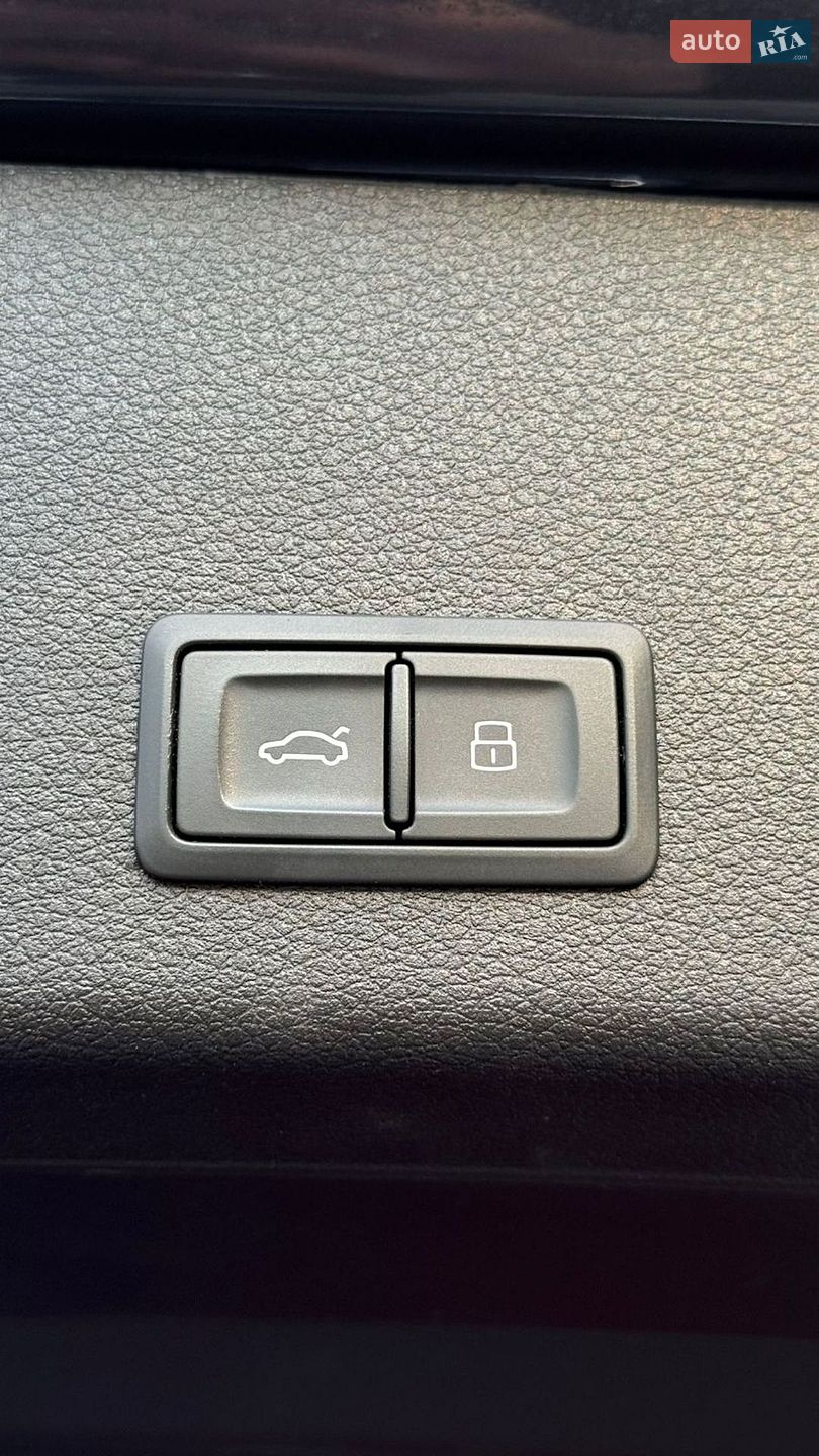 Audi e-tron 2022 VIN WA1AAAGE3PB023323 фото оголошення 6 з 36
