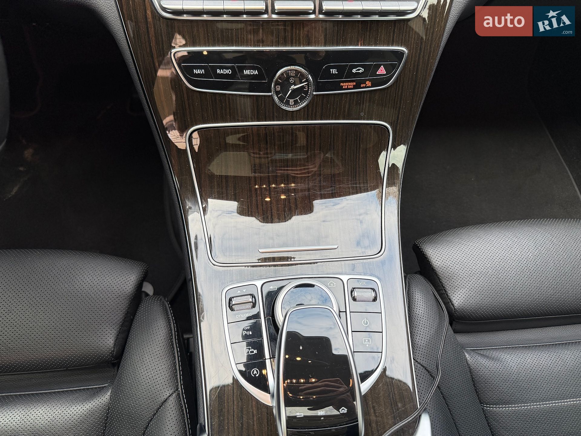 Mercedes-Benz C-Class 2018 VIN 55SWF8EB3KU272157 фото оголошення 43 з 77