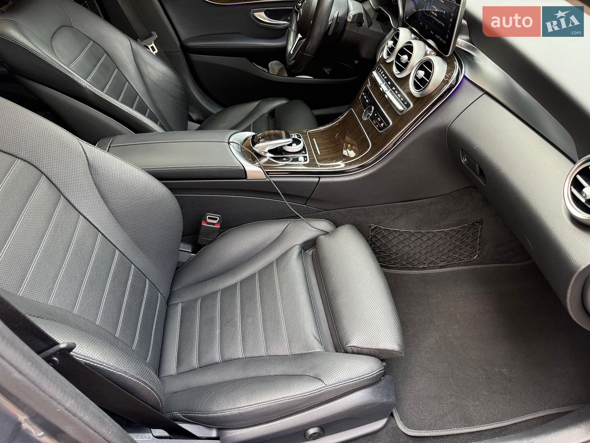 Mercedes-Benz C-Class 2018 VIN 55SWF8EB3KU272157 фото оголошення 56 з 77