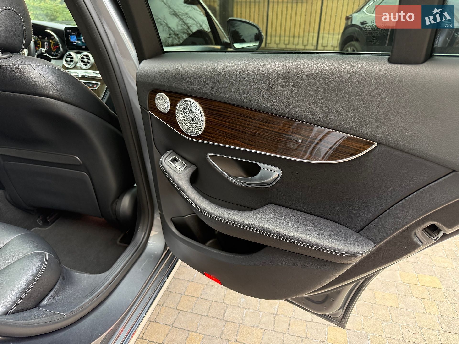 Mercedes-Benz C-Class 2018 VIN 55SWF8EB3KU272157 фото оголошення 58 з 77