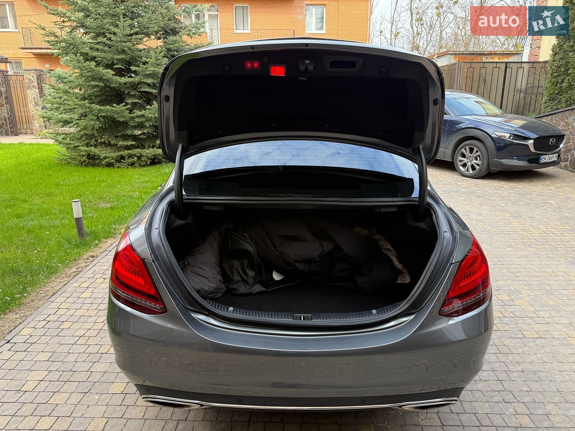 Mercedes-Benz C-Class 2018 VIN 55SWF8EB3KU272157 фото оголошення 59 з 77
