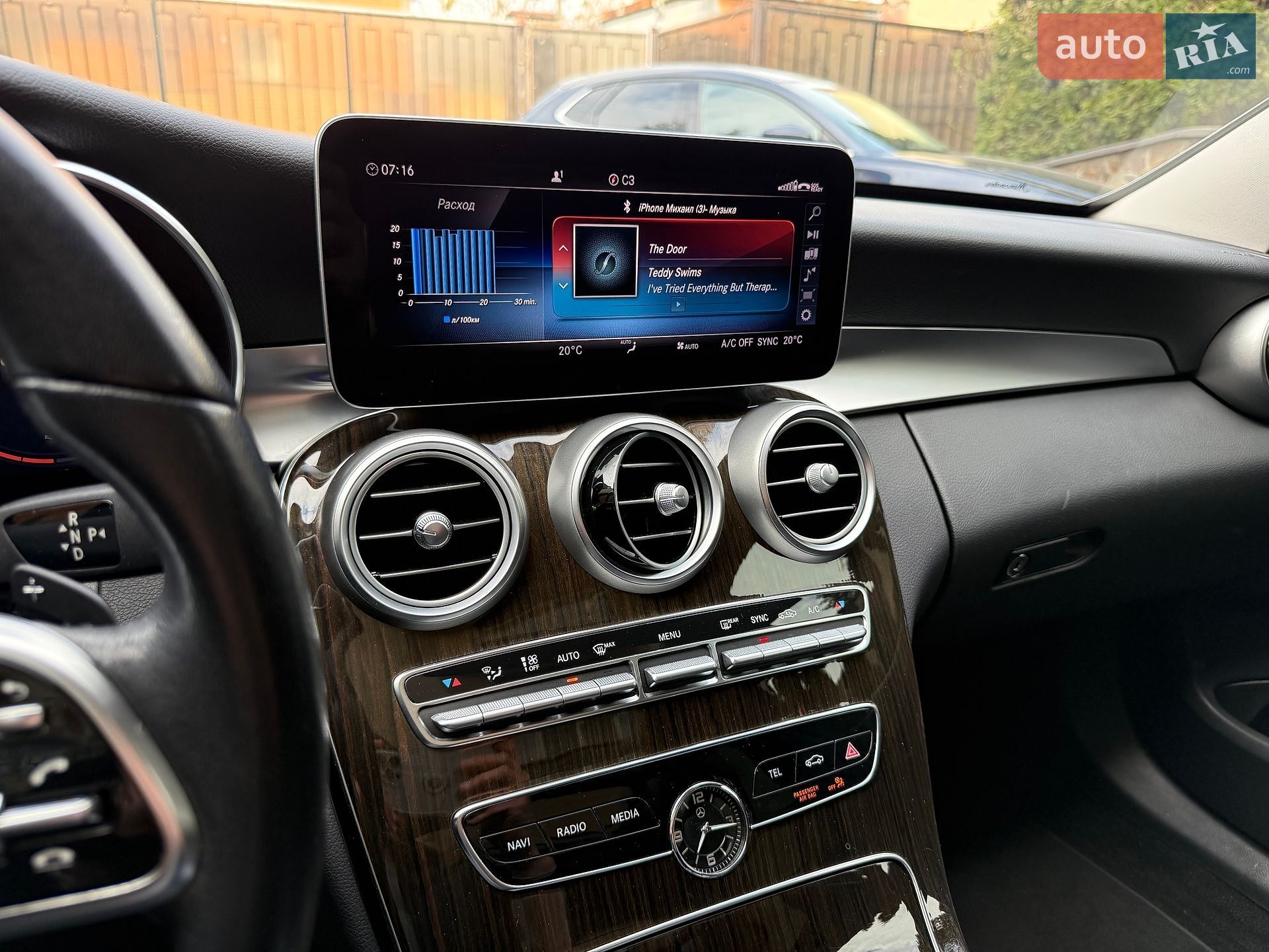 Mercedes-Benz C-Class 2018 VIN 55SWF8EB3KU272157 фото оголошення 64 з 77