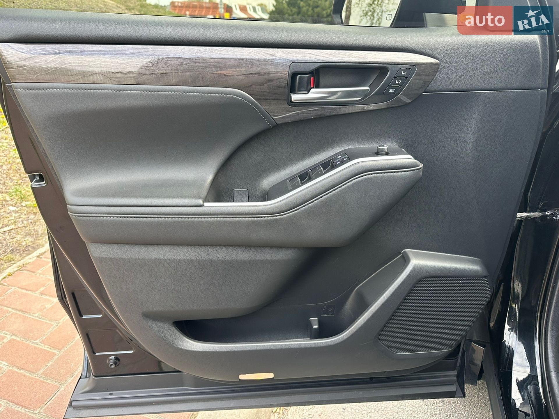 Toyota Highlander 2020 VIN 5TDEBRCH9LS009688 фото оголошення 16 з 46