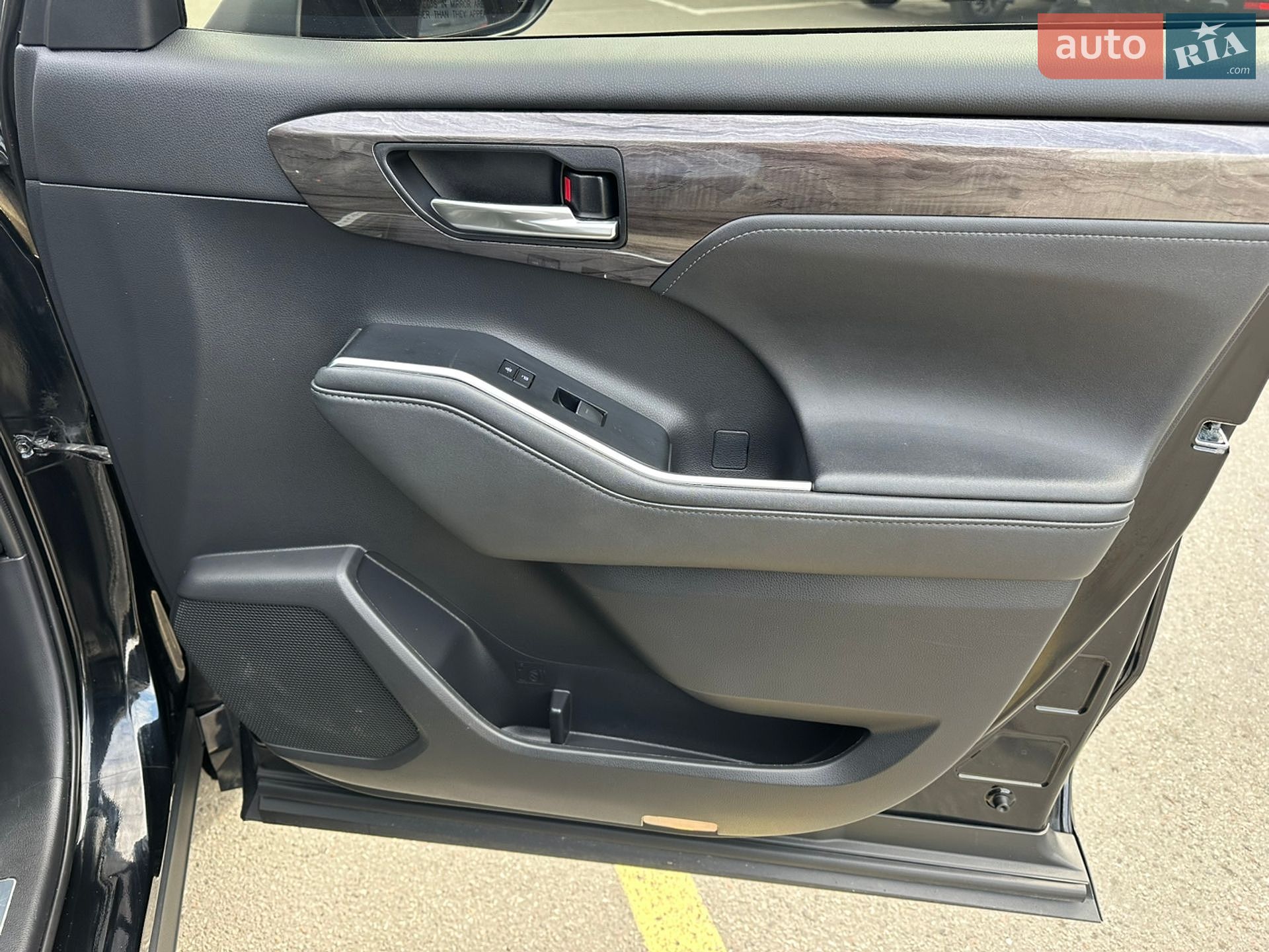 Toyota Highlander 2020 VIN 5TDEBRCH9LS009688 фото оголошення 29 з 46