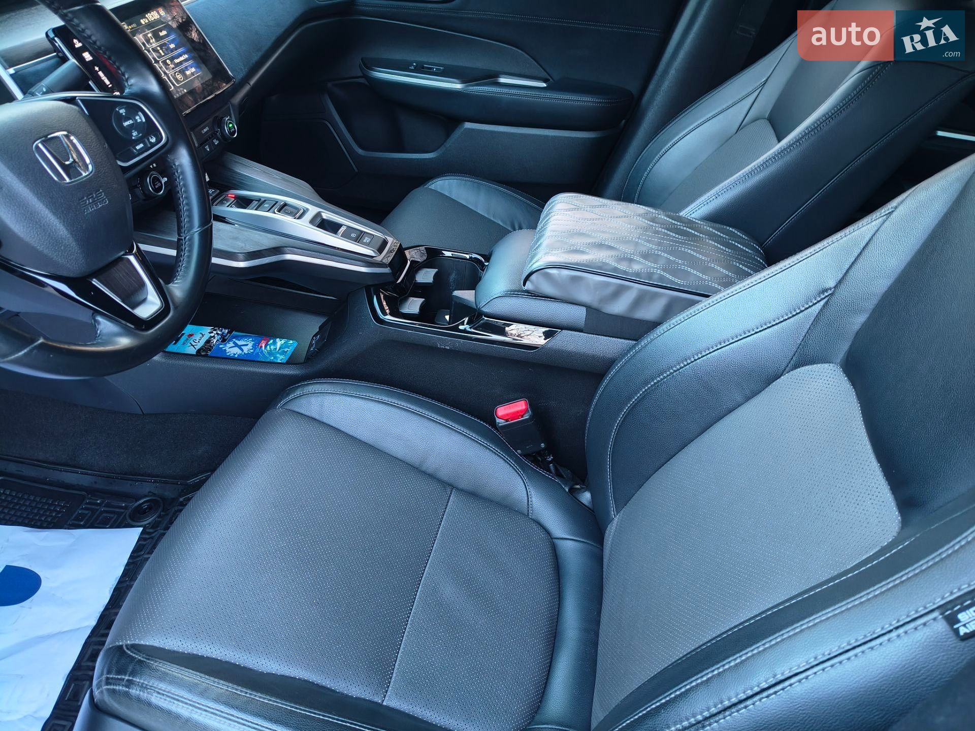 Honda Clarity 2018 VIN JHMZC5F38JC011842 фото оголошення 4 з 19