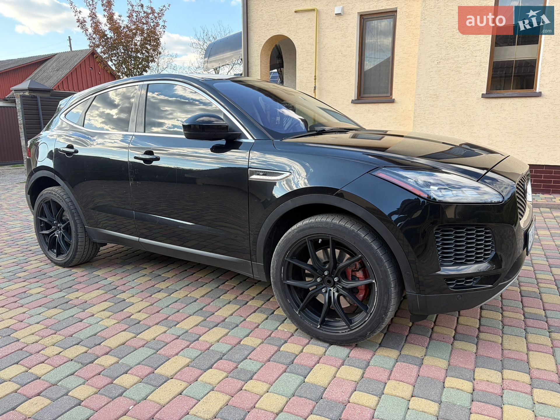 Jaguar E-Pace 2018 VIN SADFJ2FX4J1Z32015 фото оголошення 6 з 26