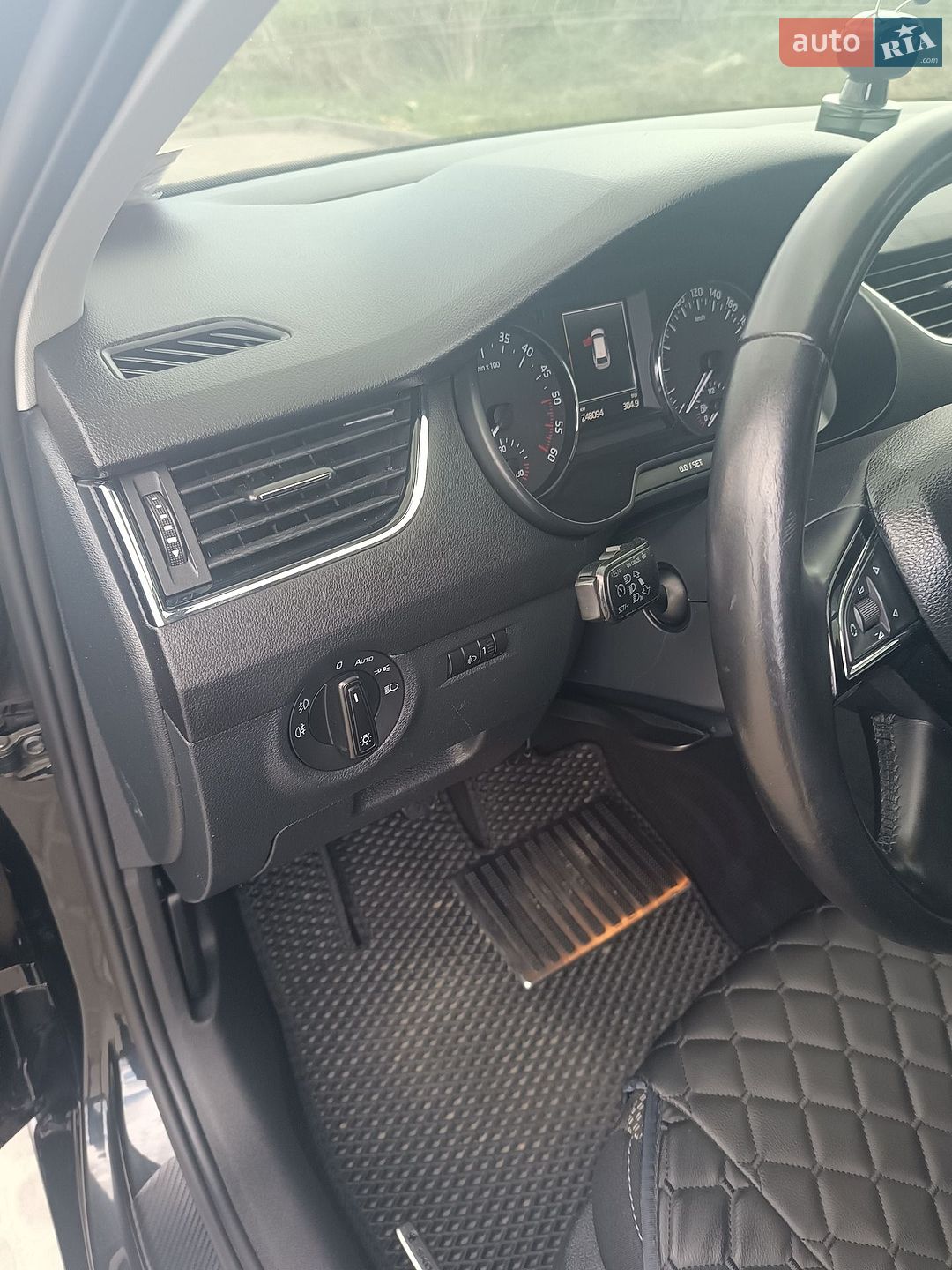 Skoda Octavia 2014 VIN TMBJG7NE4E0090080 фото оголошення 11 з 16