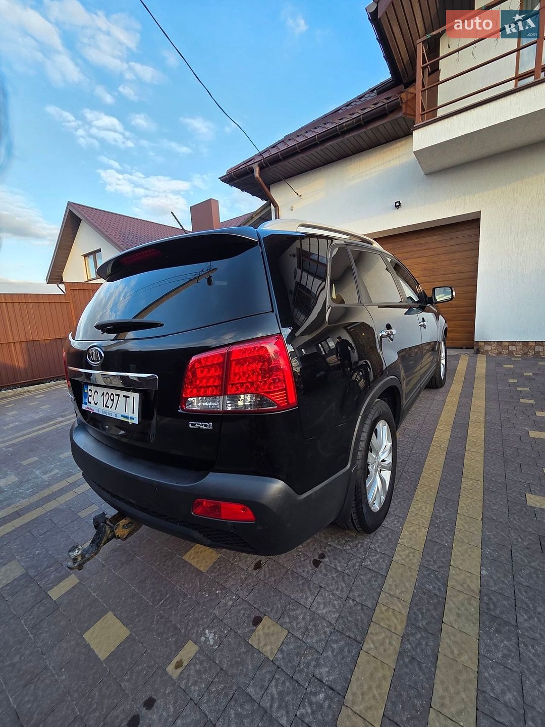 Kia Sorento 2011 VIN KNAKU814DC5204587 фото оголошення 2 з 16