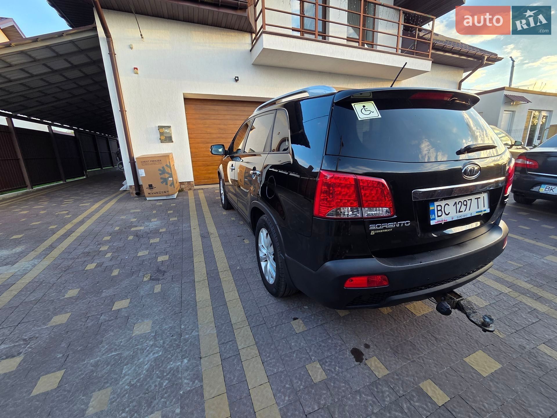 Kia Sorento 2011 VIN KNAKU814DC5204587 фото оголошення 3 з 16