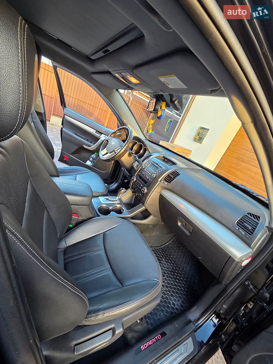 Kia Sorento 2011 VIN KNAKU814DC5204587 фото оголошення 11 з 16