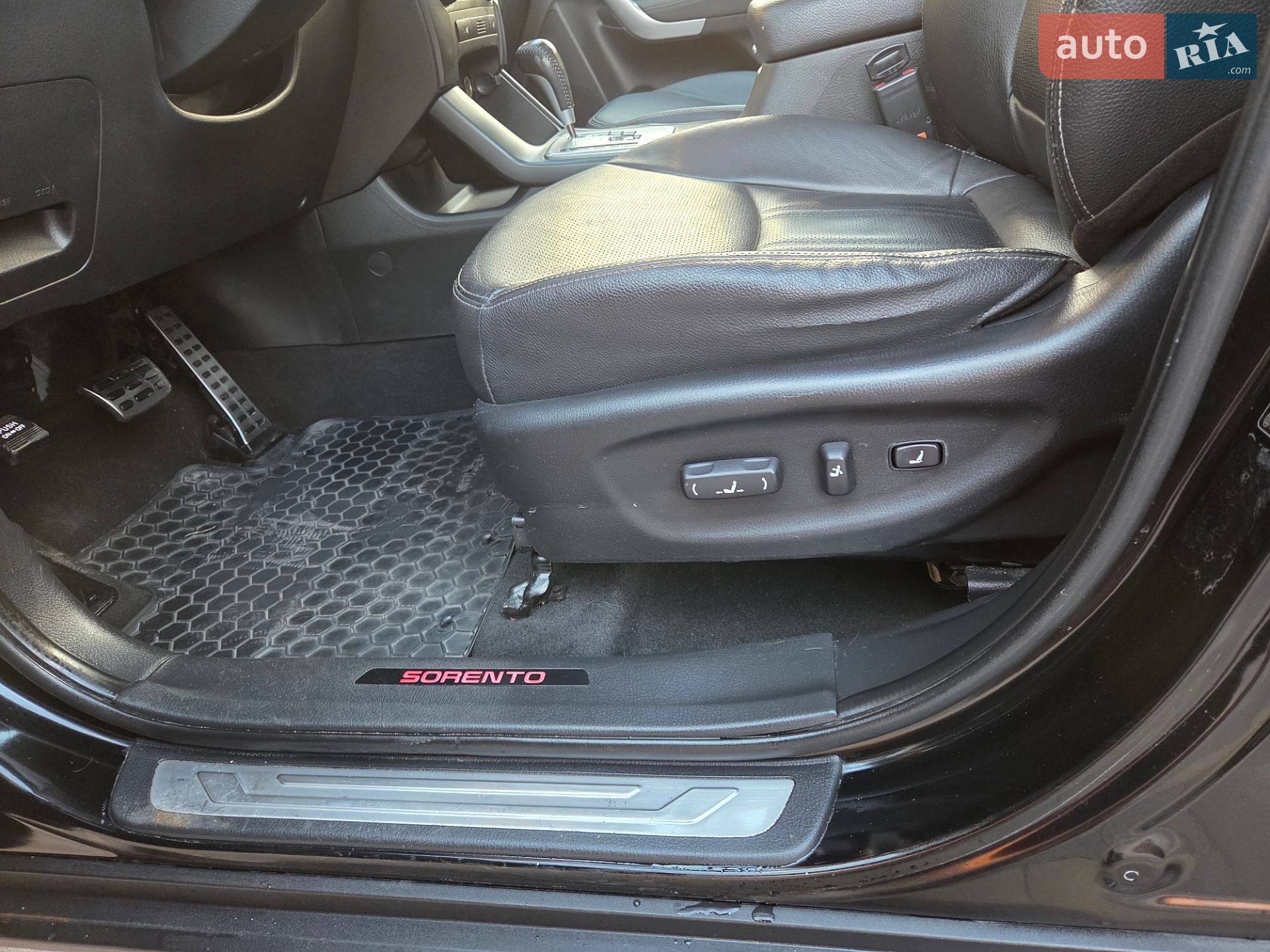 Kia Sorento 2011 VIN KNAKU814DC5204587 фото оголошення 13 з 16