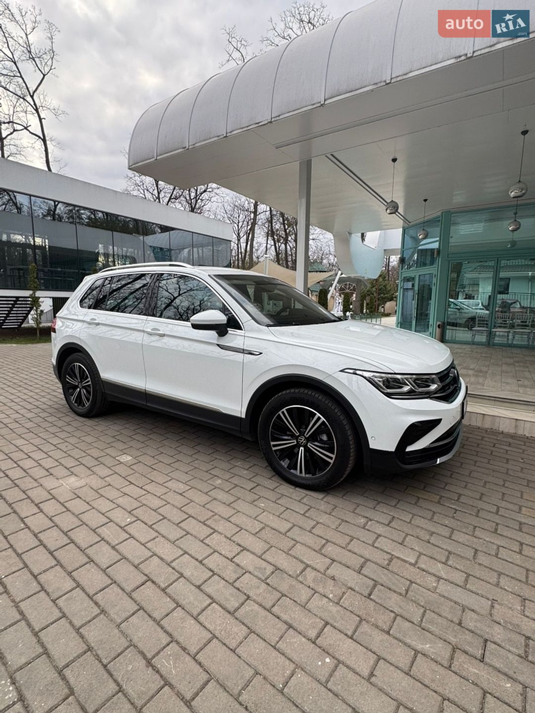 Volkswagen Tiguan 2023 VIN WVGZZZ5N9PW061226 фото оголошення 36 з 361