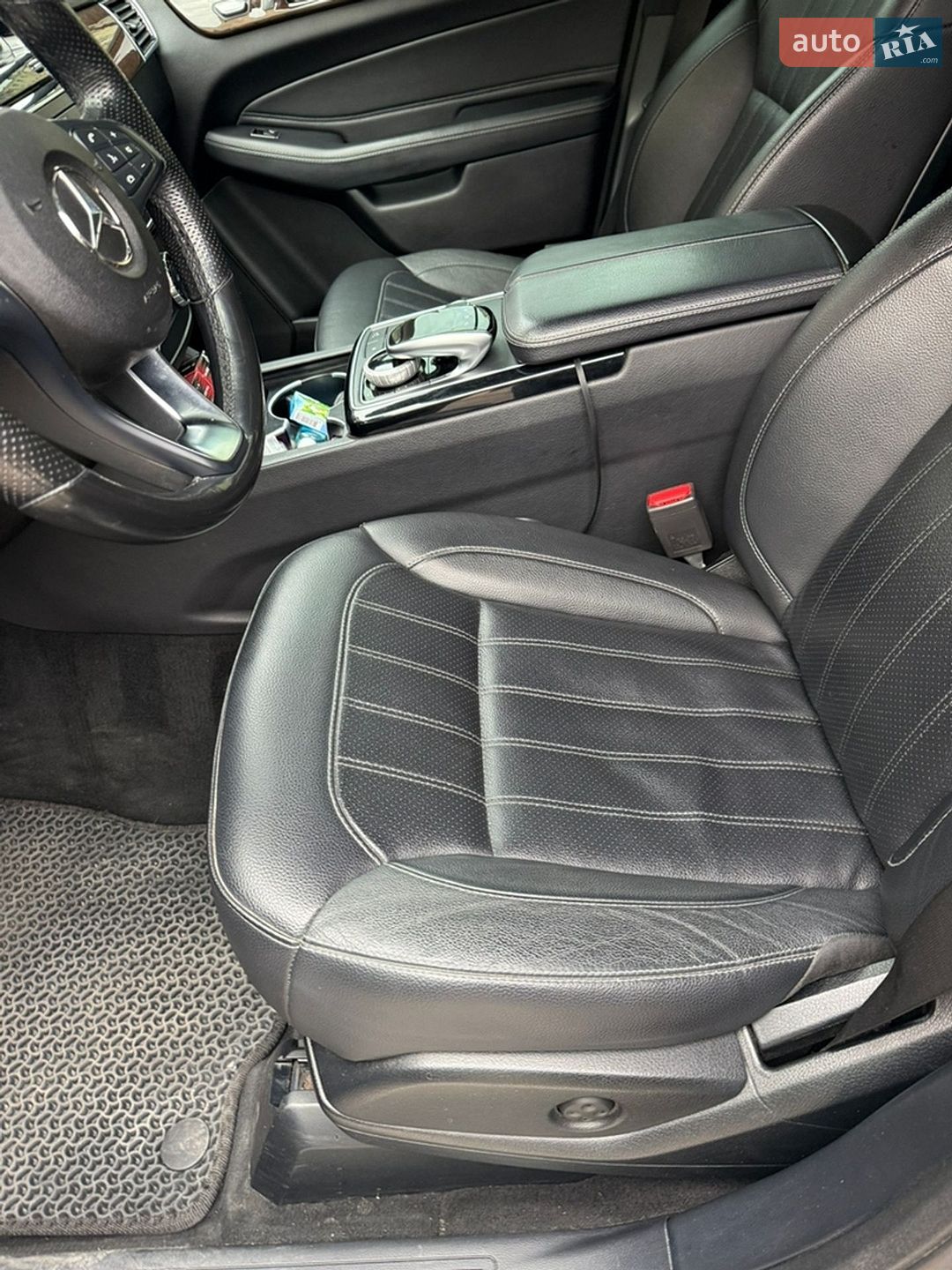Mercedes-Benz GLE-Class 2016 VIN 4JGDA5HB4GA735324 фото оголошення 16 з 38