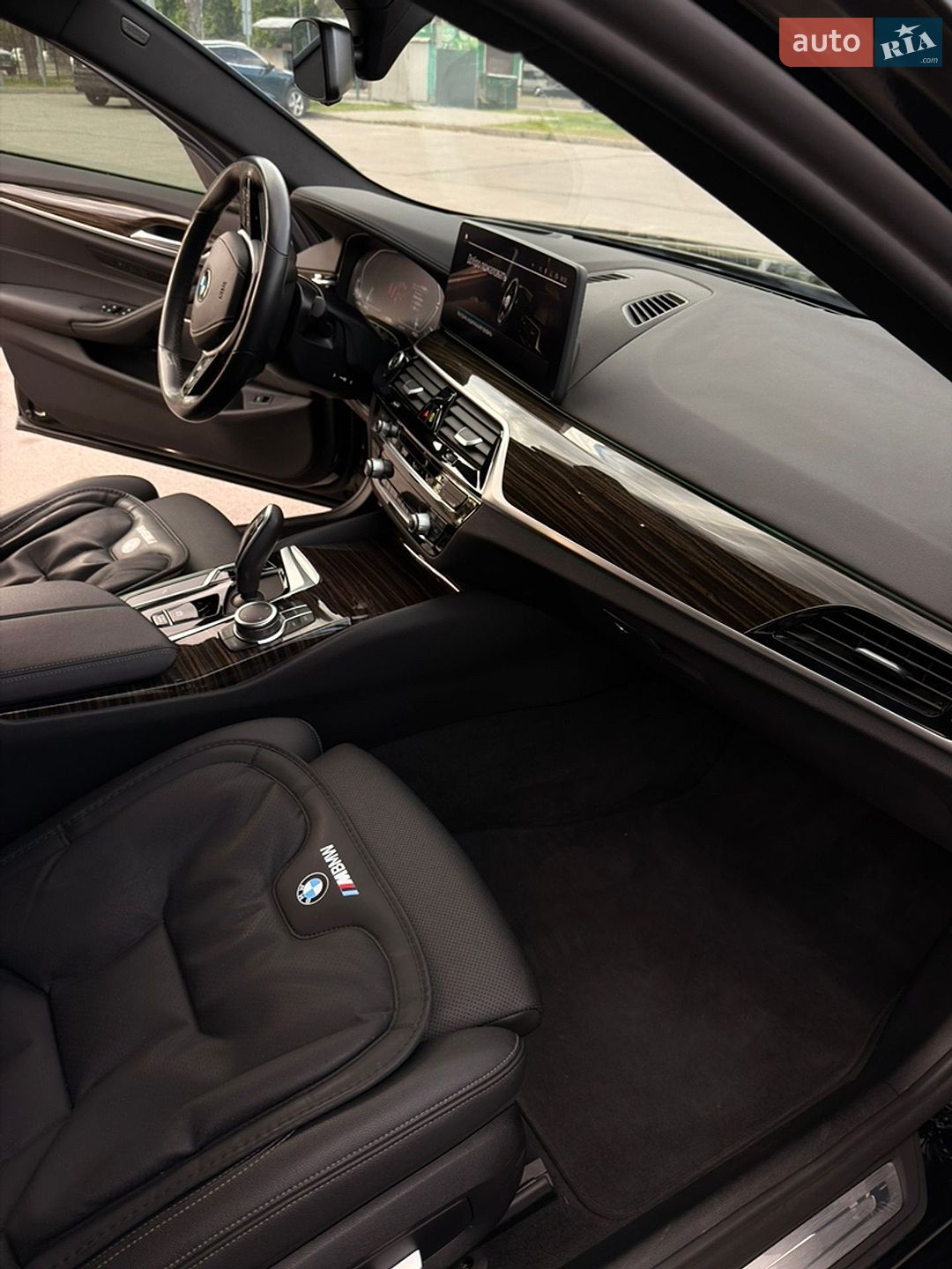 BMW 5 Series 2022 VIN WBA53BH0XNCJ98683 фото оголошення 12 з 22