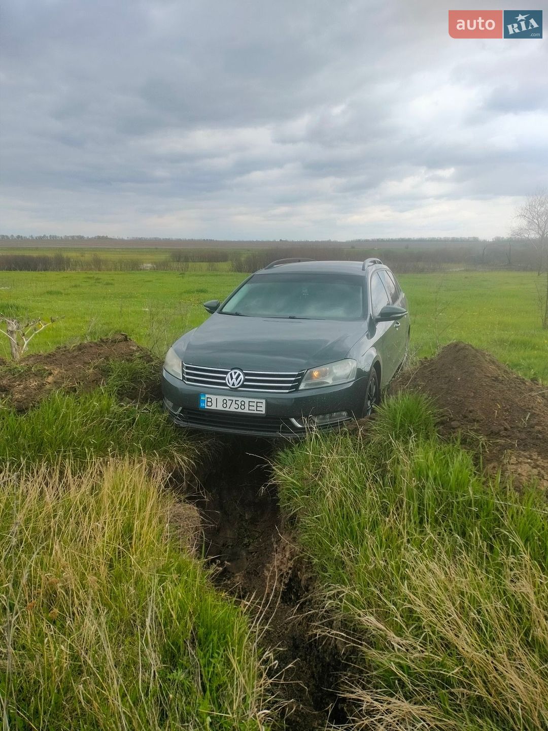Volkswagen Passat 2011 VIN WVWZZZ3CZBE334026 фото оголошення 5 з 32