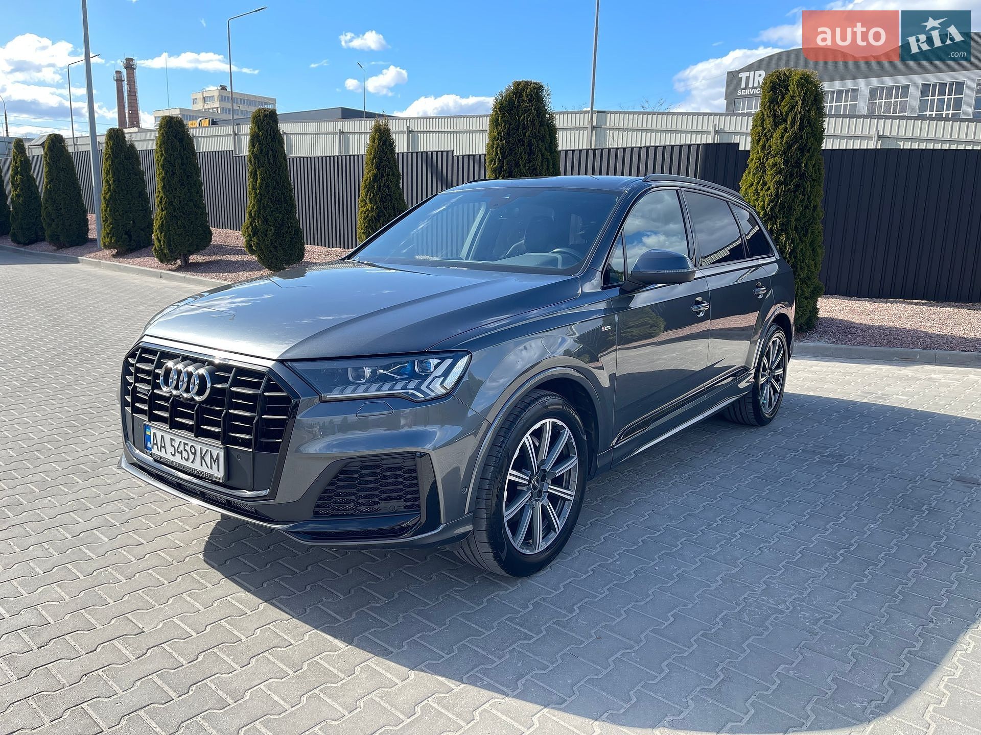 Audi Q7 2020 VIN WAUZZZ4M9MD011864 фото оголошення 2 з 31