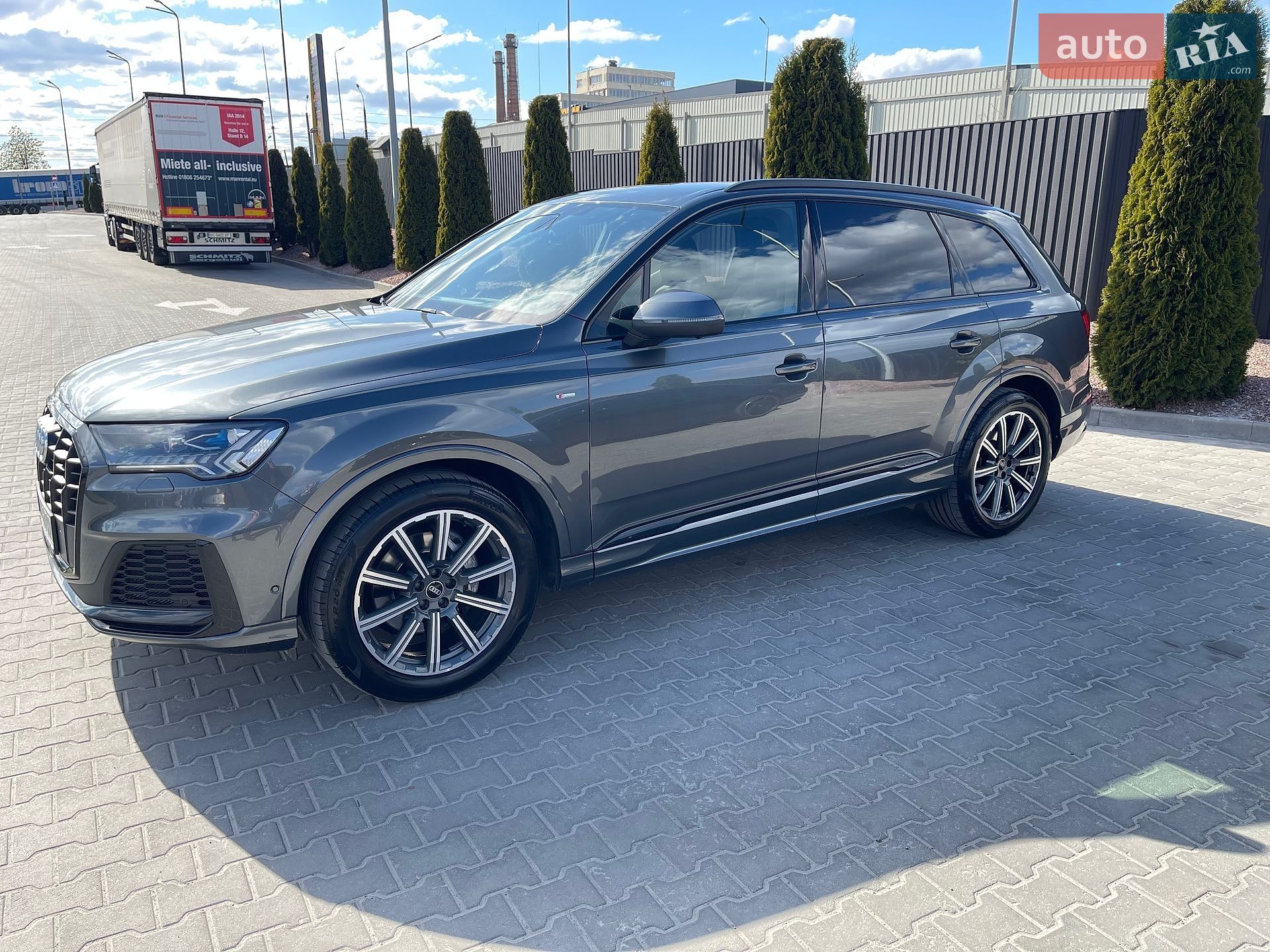 Audi Q7 2020 VIN WAUZZZ4M9MD011864 фото оголошення 5 з 31