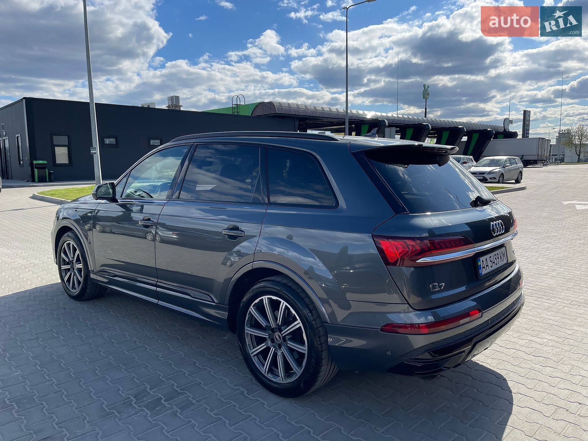 Audi Q7 2020 VIN WAUZZZ4M9MD011864 фото оголошення 8 з 31