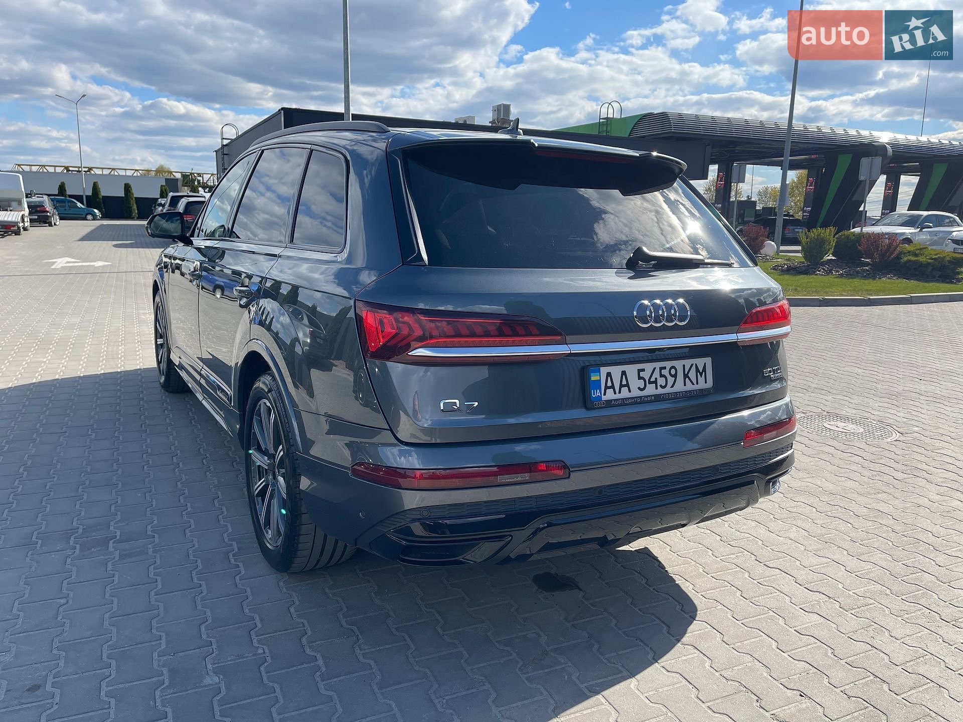 Audi Q7 2020 VIN WAUZZZ4M9MD011864 фото оголошення 9 з 31
