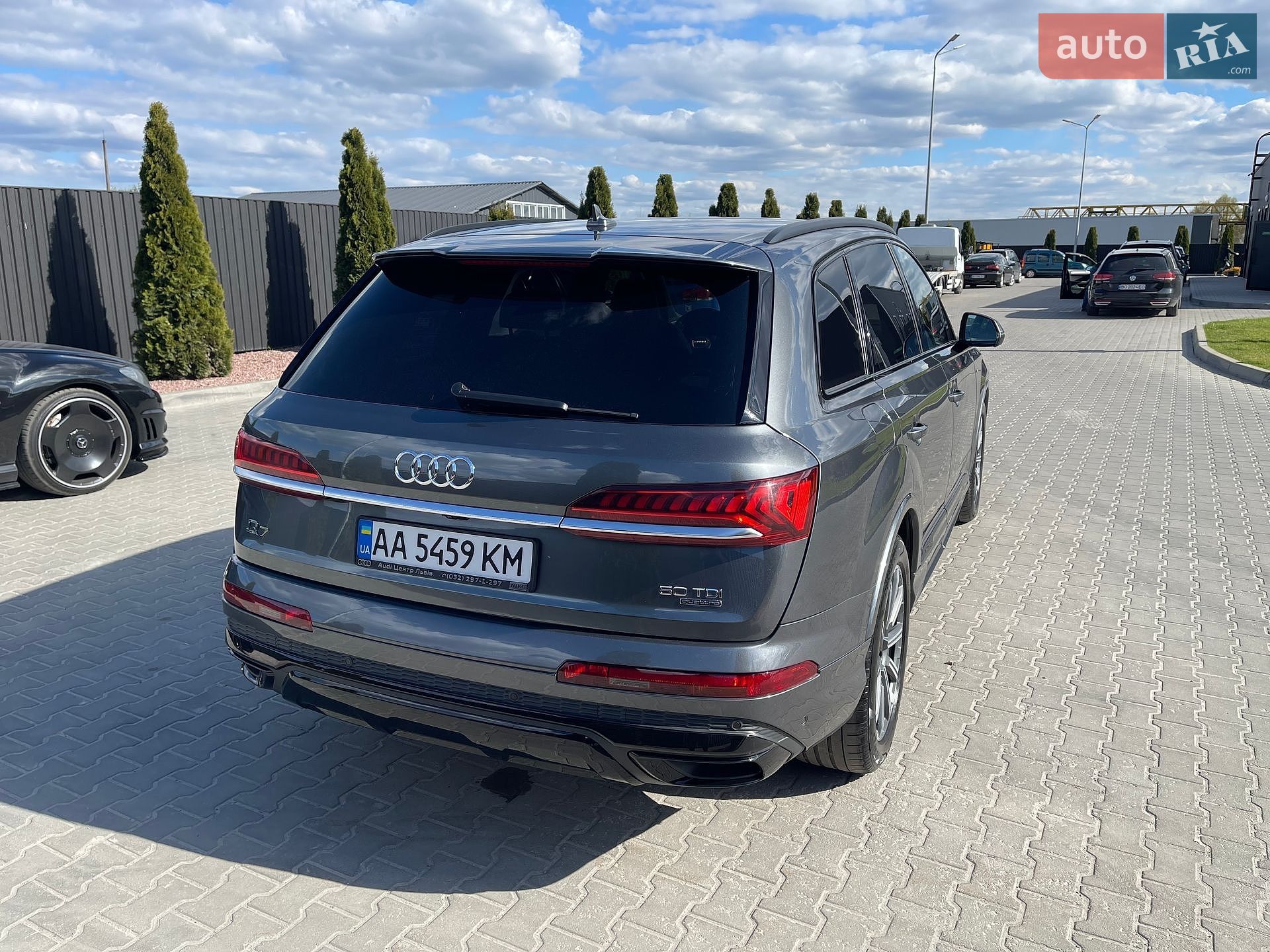 Audi Q7 2020 VIN WAUZZZ4M9MD011864 фото оголошення 10 з 31