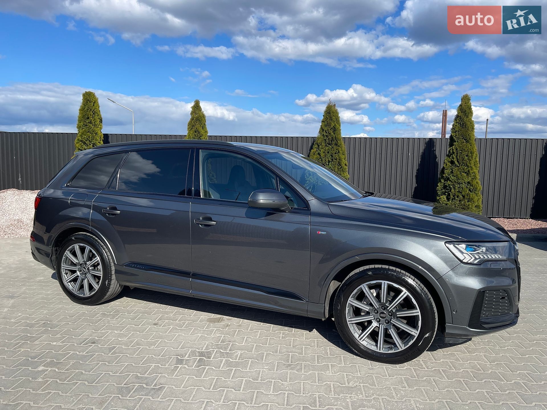 Audi Q7 2020 VIN WAUZZZ4M9MD011864 фото оголошення 14 з 31