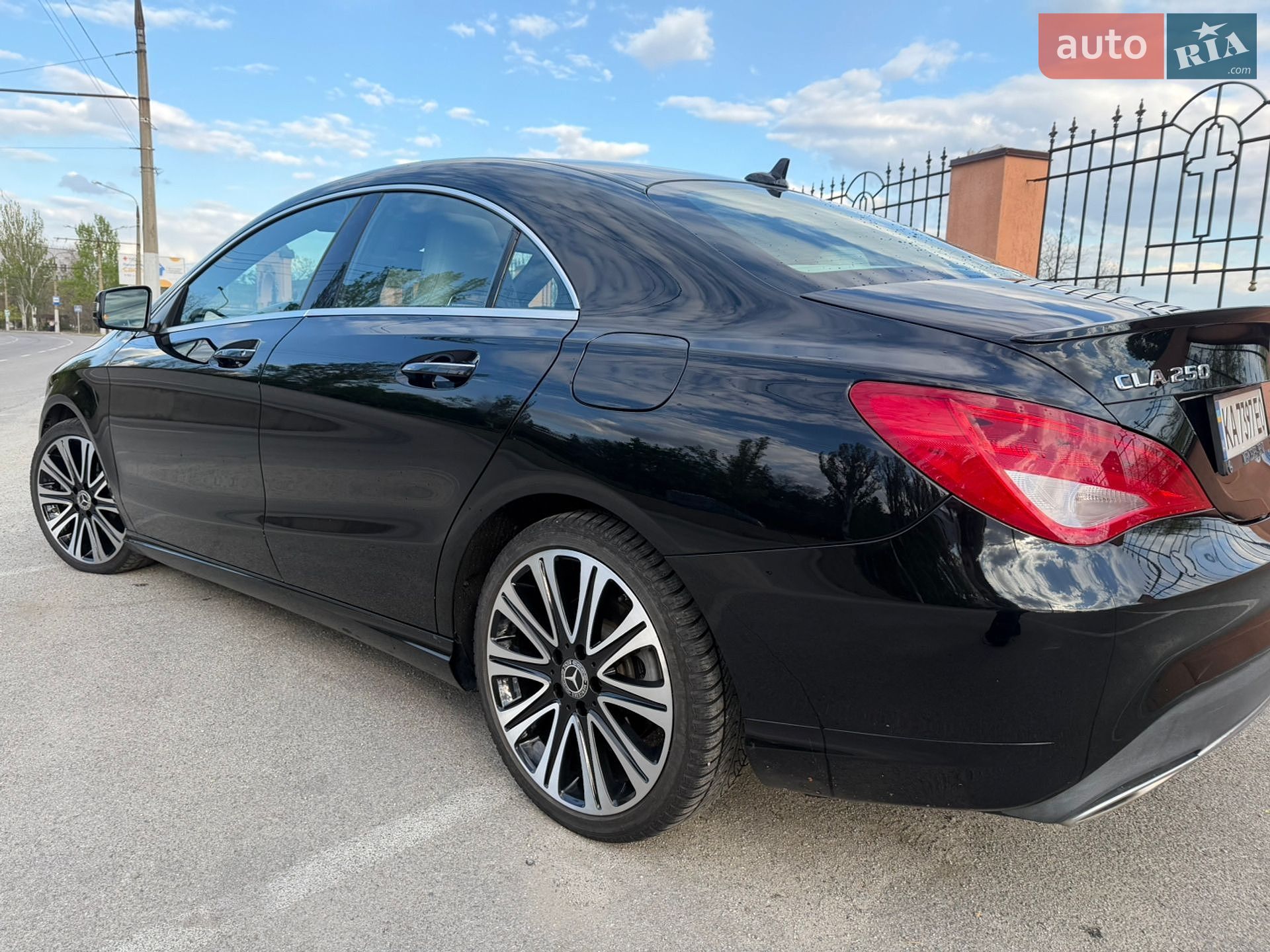 Mercedes-Benz CLA-Class 2018 VIN WDDSJ4EB6JN640828 фото оголошення 5 з 29