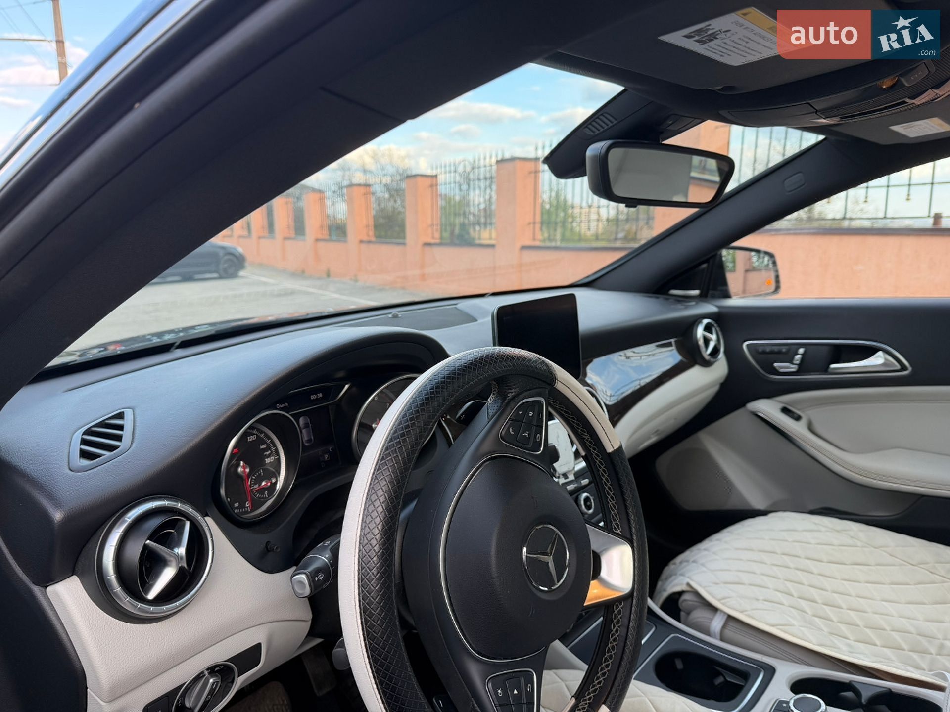 Mercedes-Benz CLA-Class 2018 VIN WDDSJ4EB6JN640828 фото оголошення 26 з 29